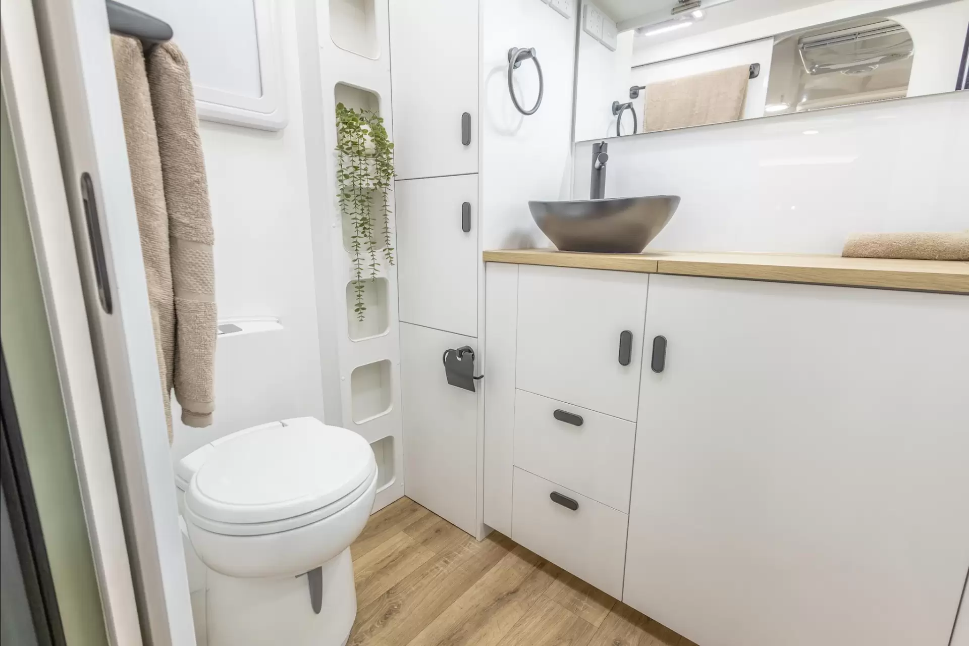 NEW 2025 VACATIONER CARAVANS WRAITH