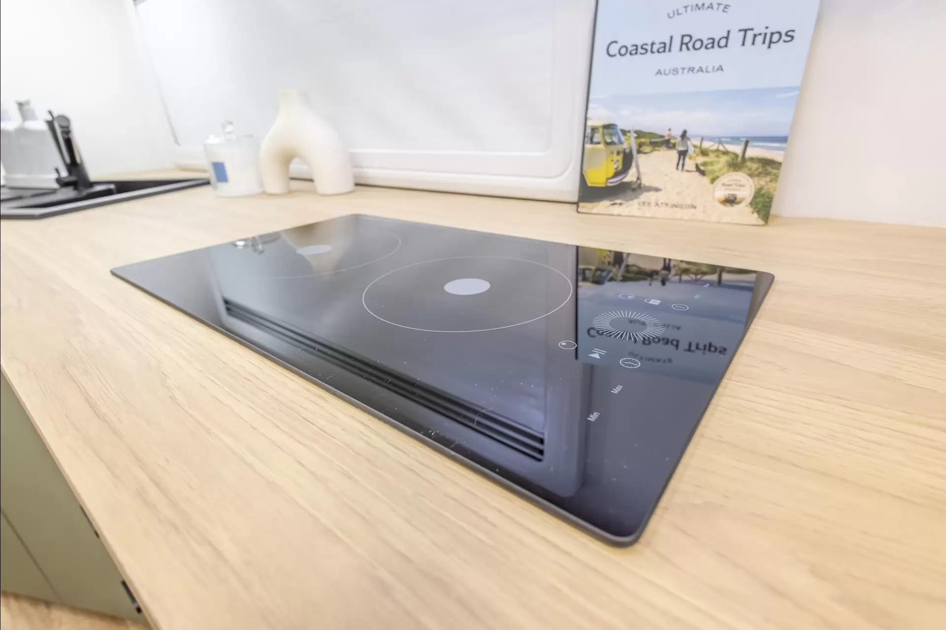 NEW 2025 VACATIONER CARAVANS WRAITH