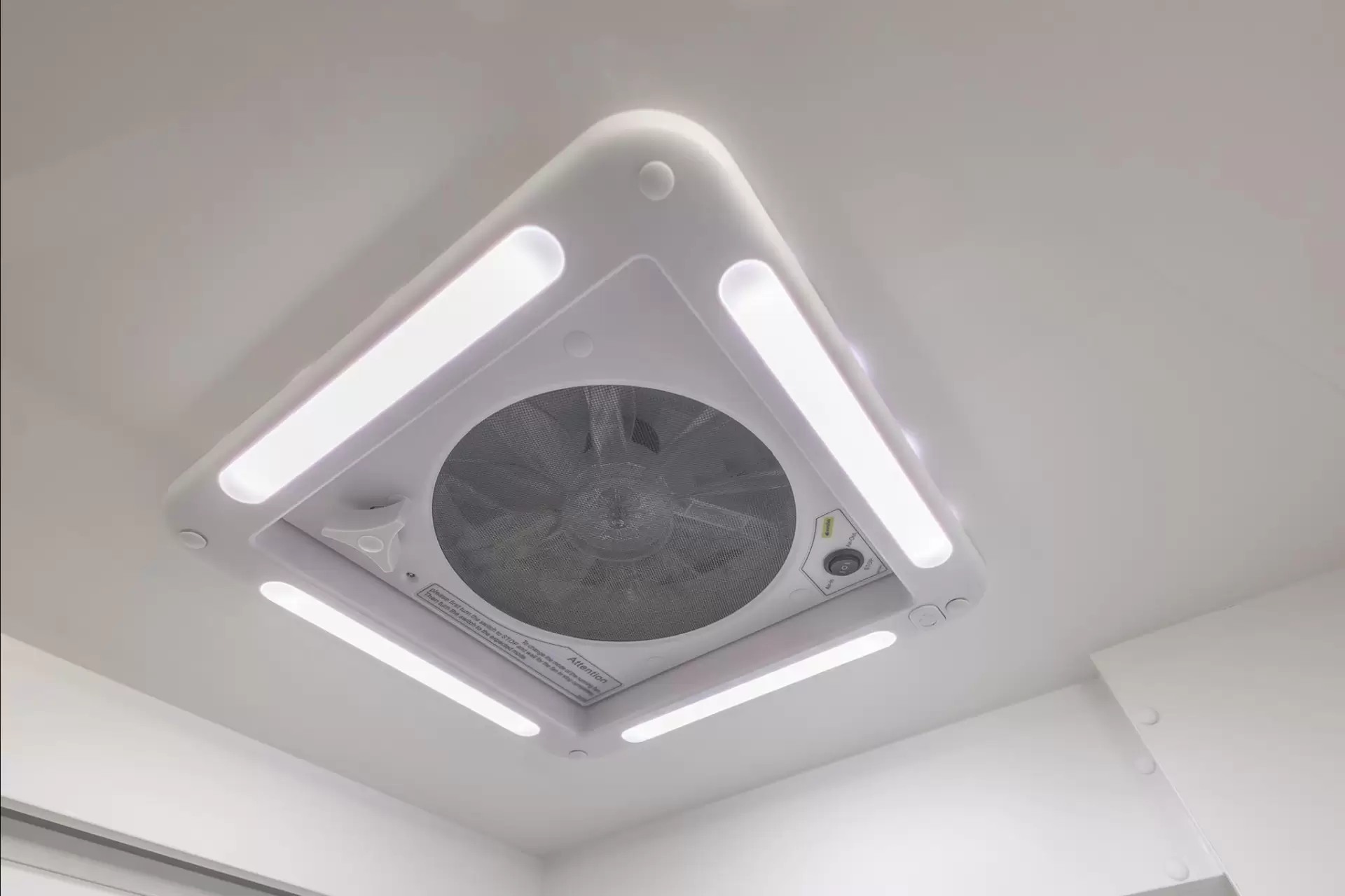 NEW 2025 VACATIONER CARAVANS WRAITH