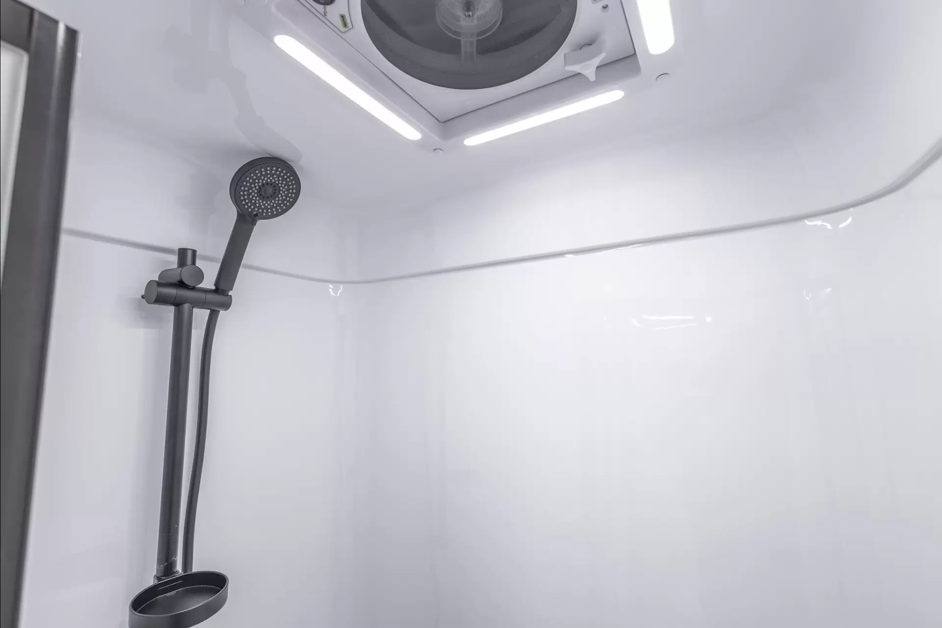 NEW 2025 VACATIONER CARAVANS WRAITH