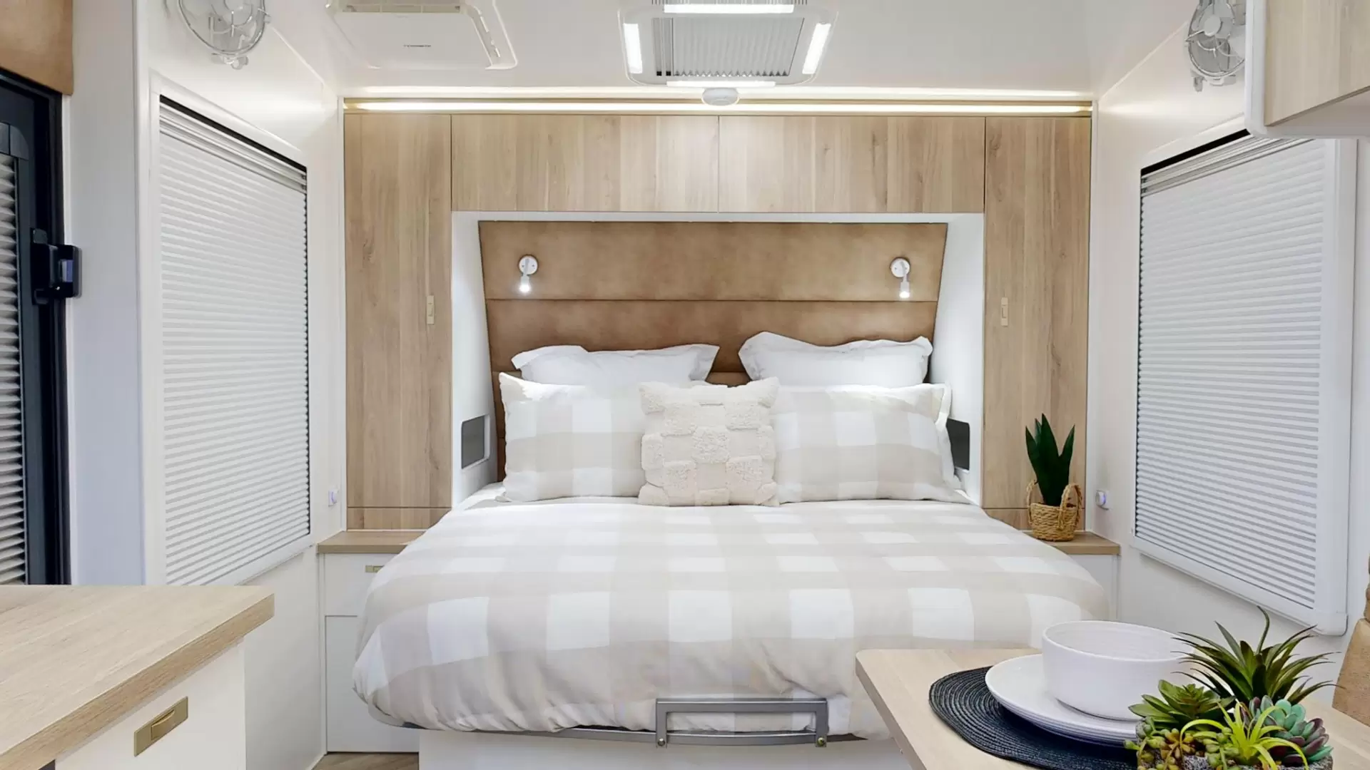 NEW 2026 ATLAS CARAVANS RVX