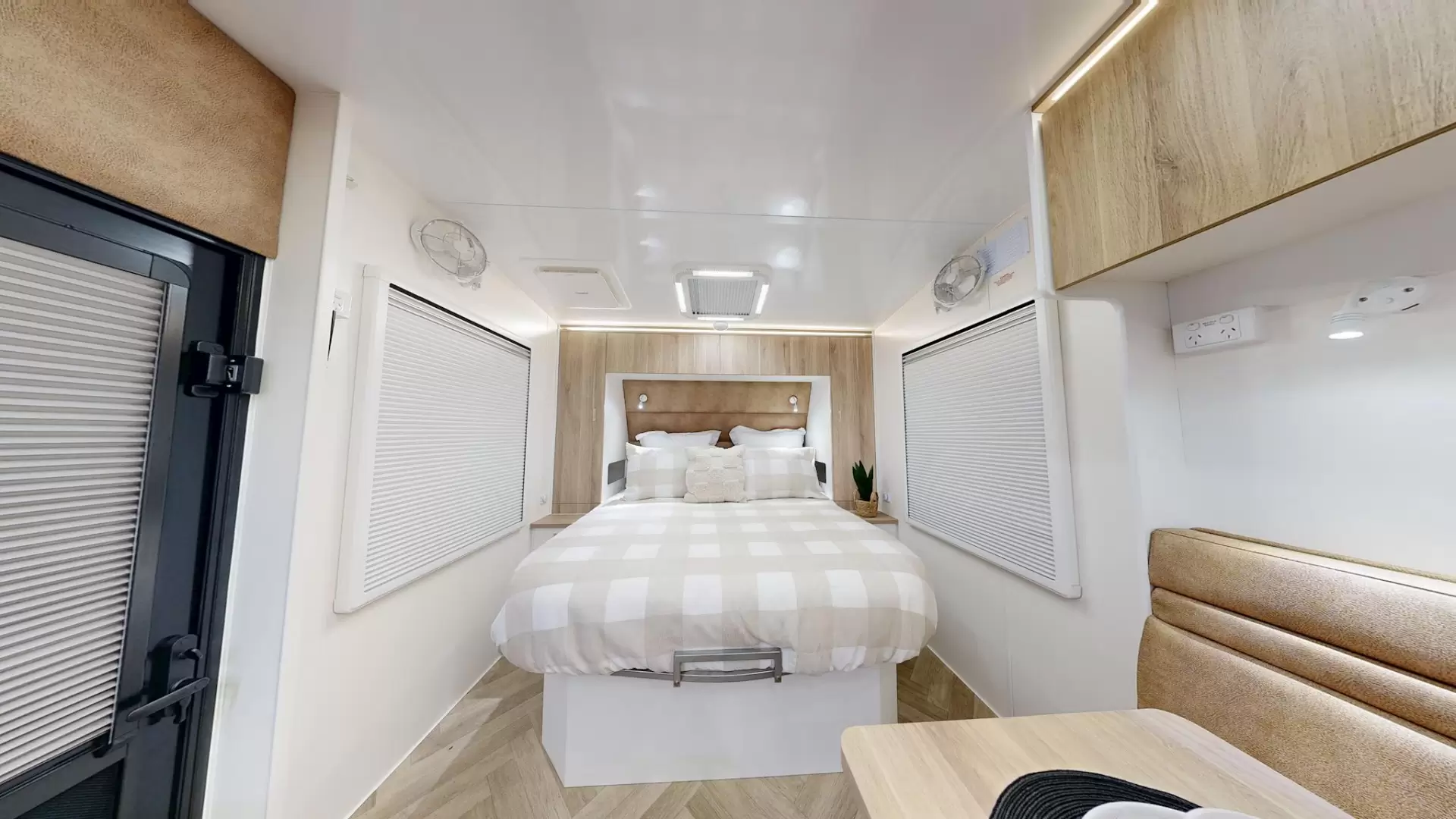 NEW 2026 ATLAS CARAVANS RVX