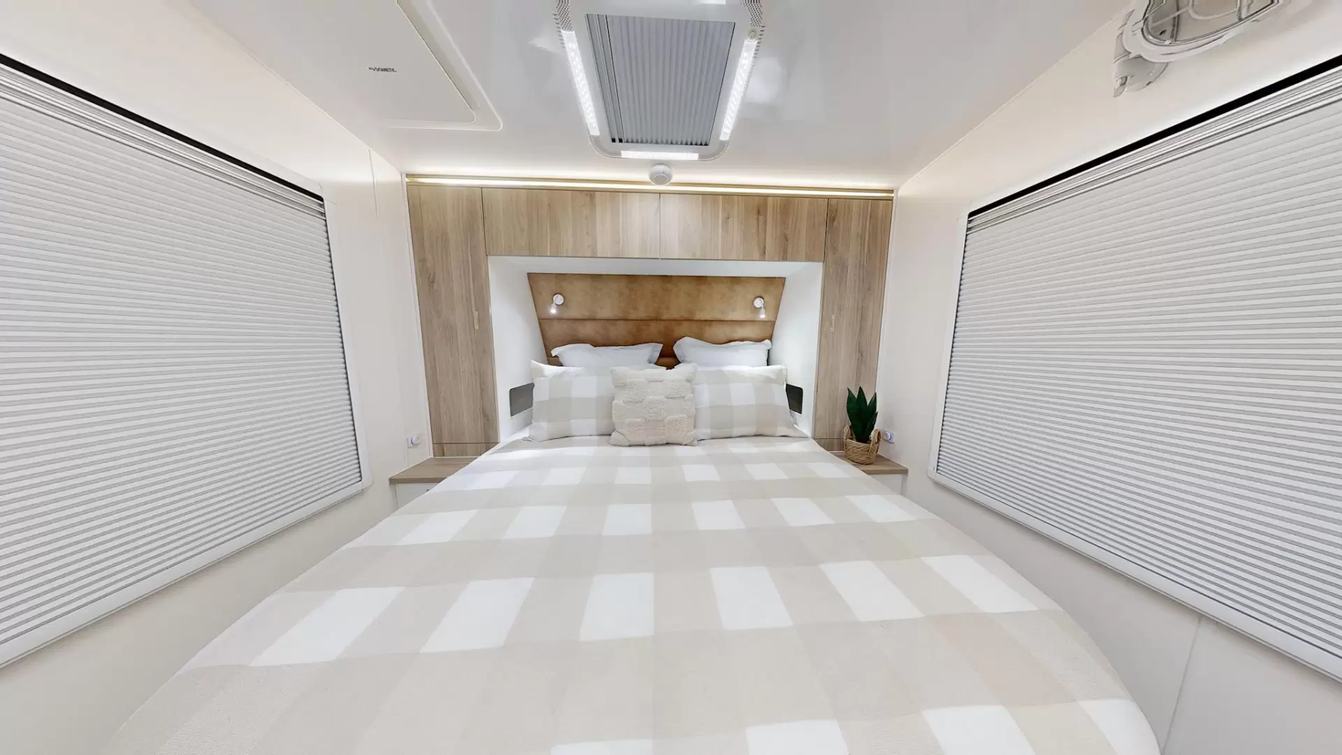 NEW 2026 ATLAS CARAVANS RVX