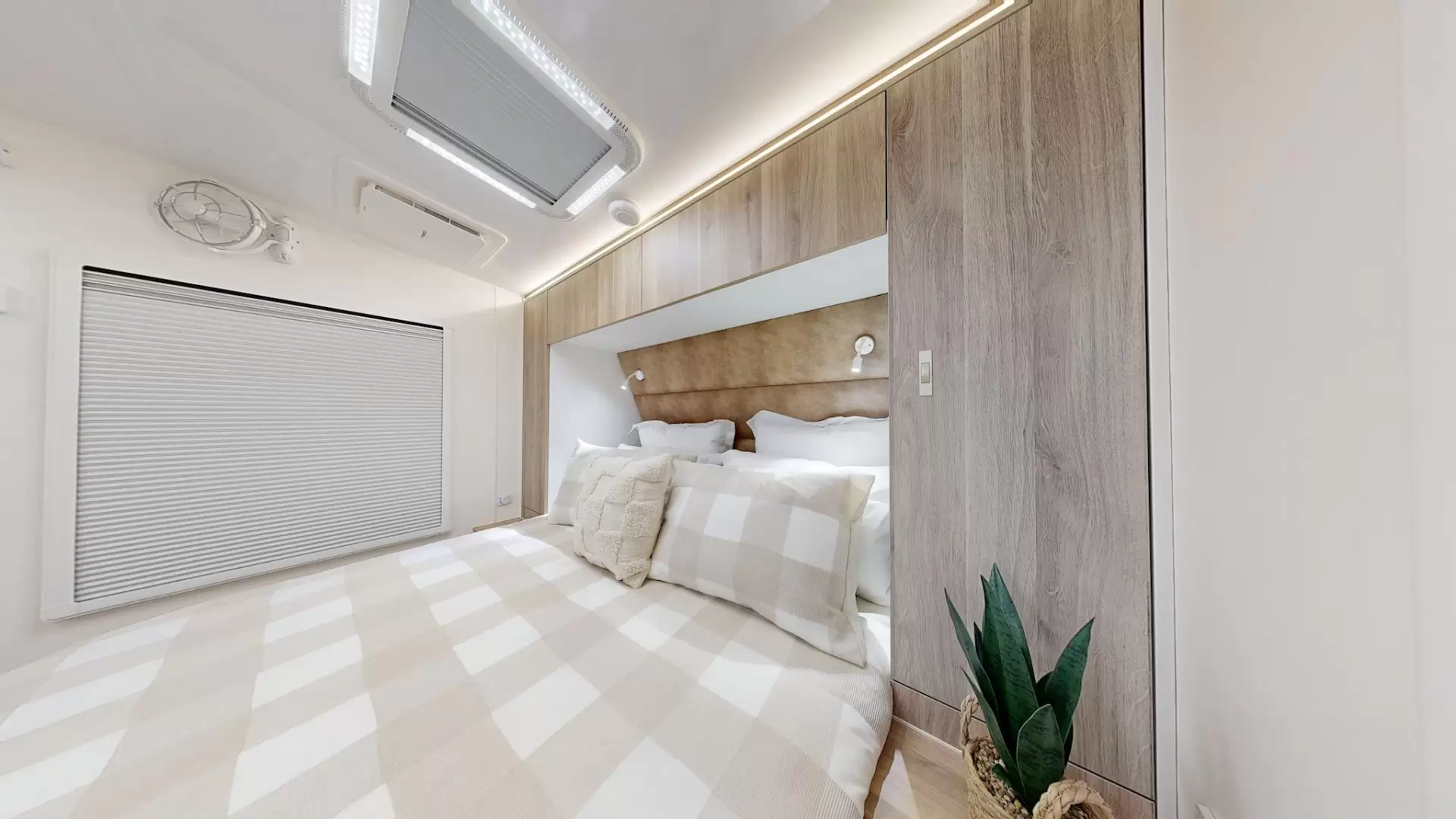 NEW 2026 ATLAS CARAVANS RVX