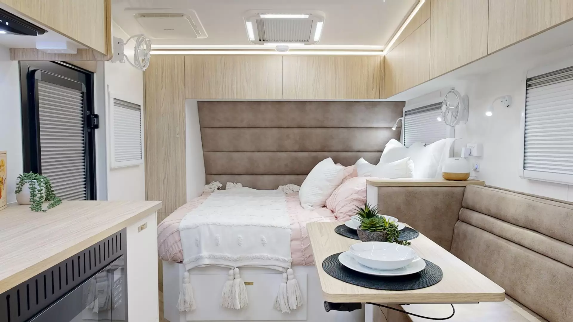 NEW 2026 ATLAS CARAVANS RVX