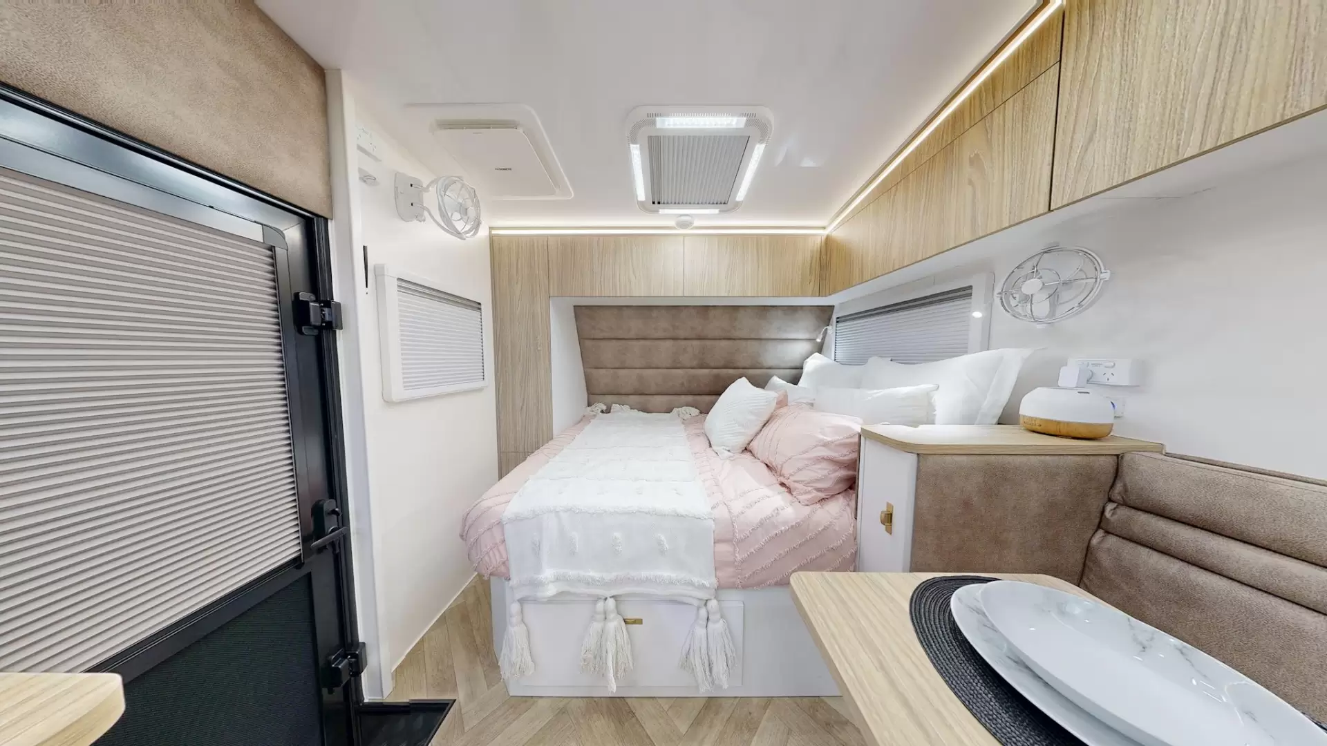NEW 2026 ATLAS CARAVANS RVX