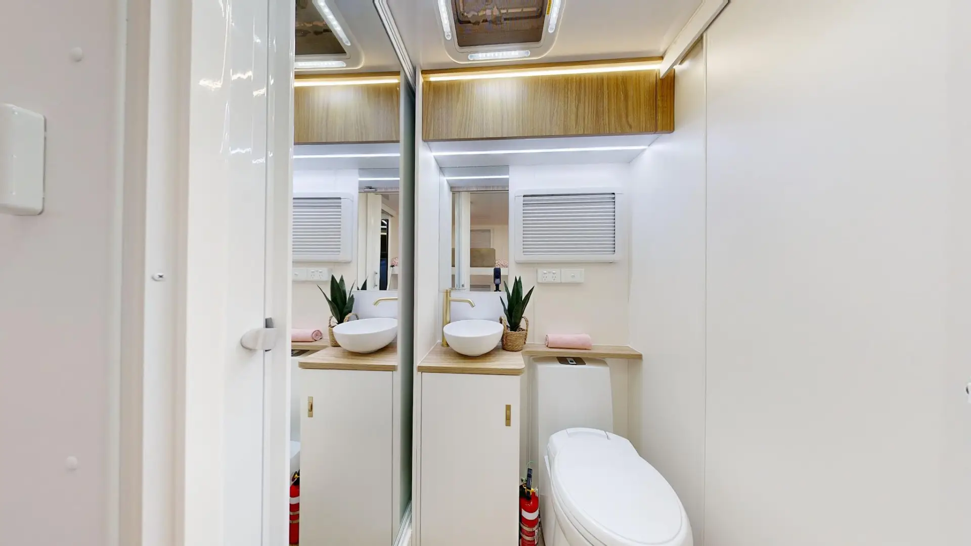 NEW 2026 ATLAS CARAVANS RVX