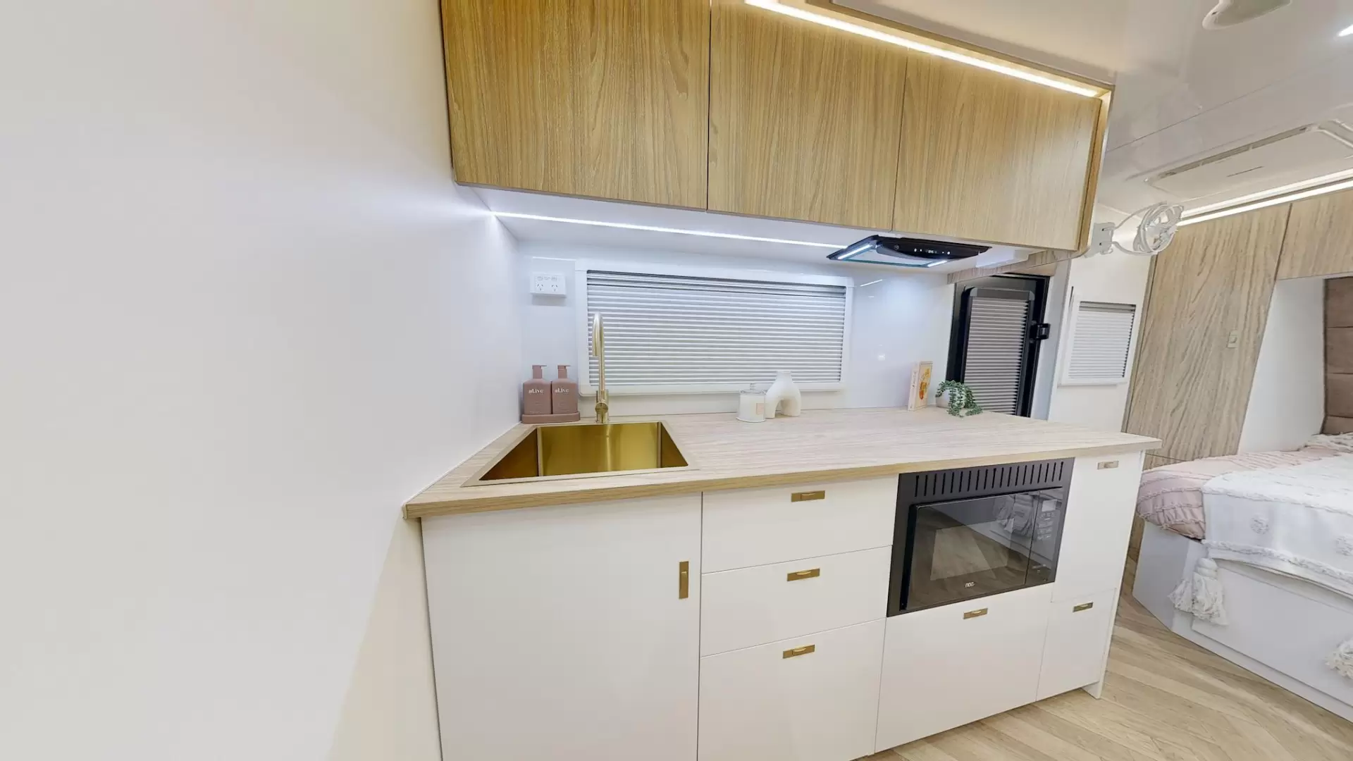 NEW 2026 ATLAS CARAVANS RVX