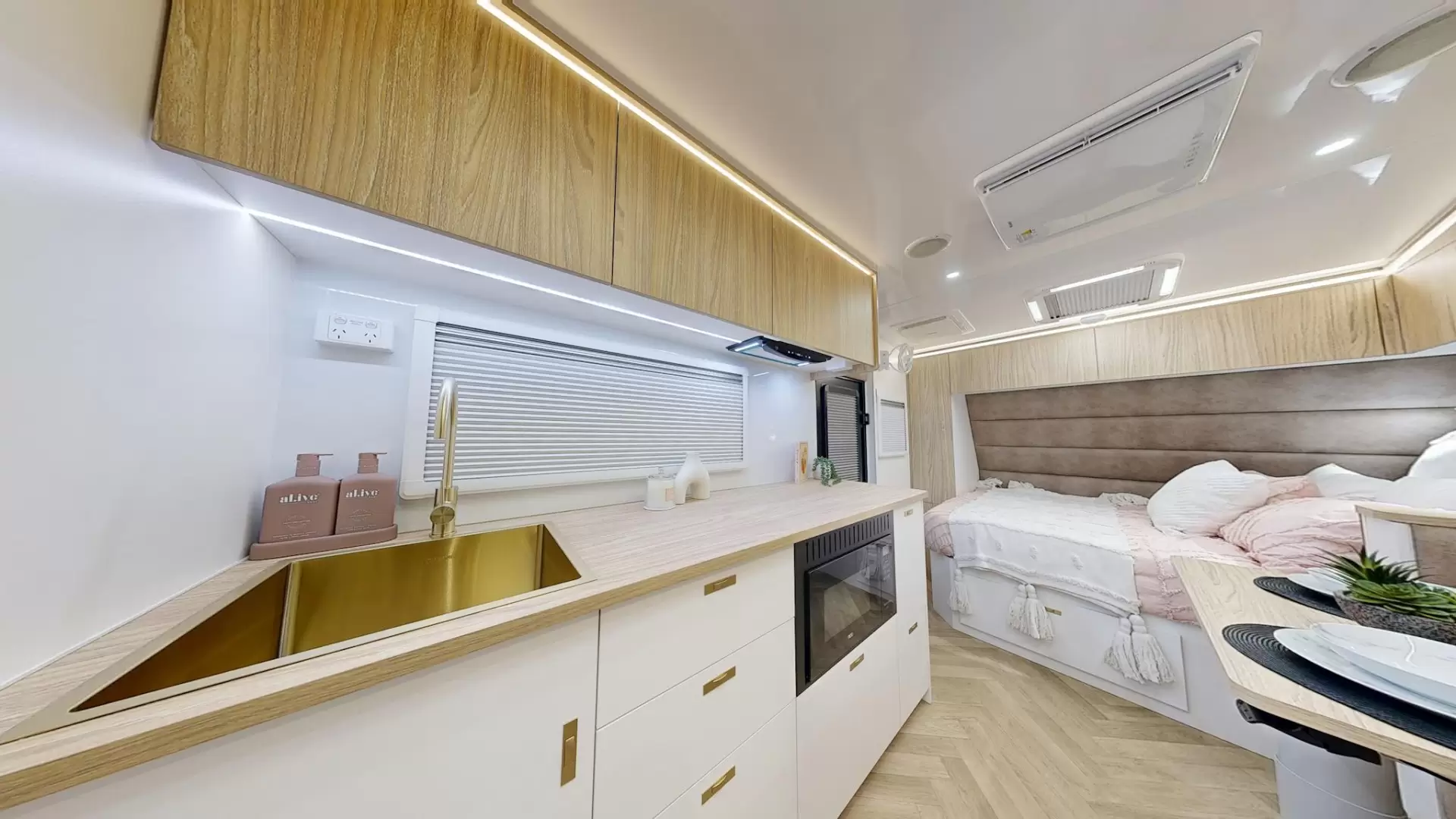 NEW 2026 ATLAS CARAVANS RVX