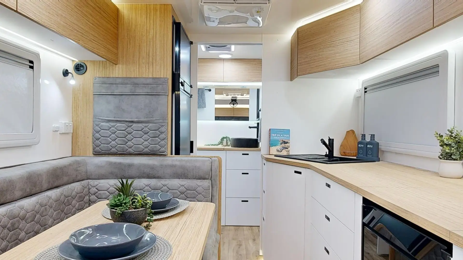 NEW 2026 VACATIONER CARAVANS ENDURA X