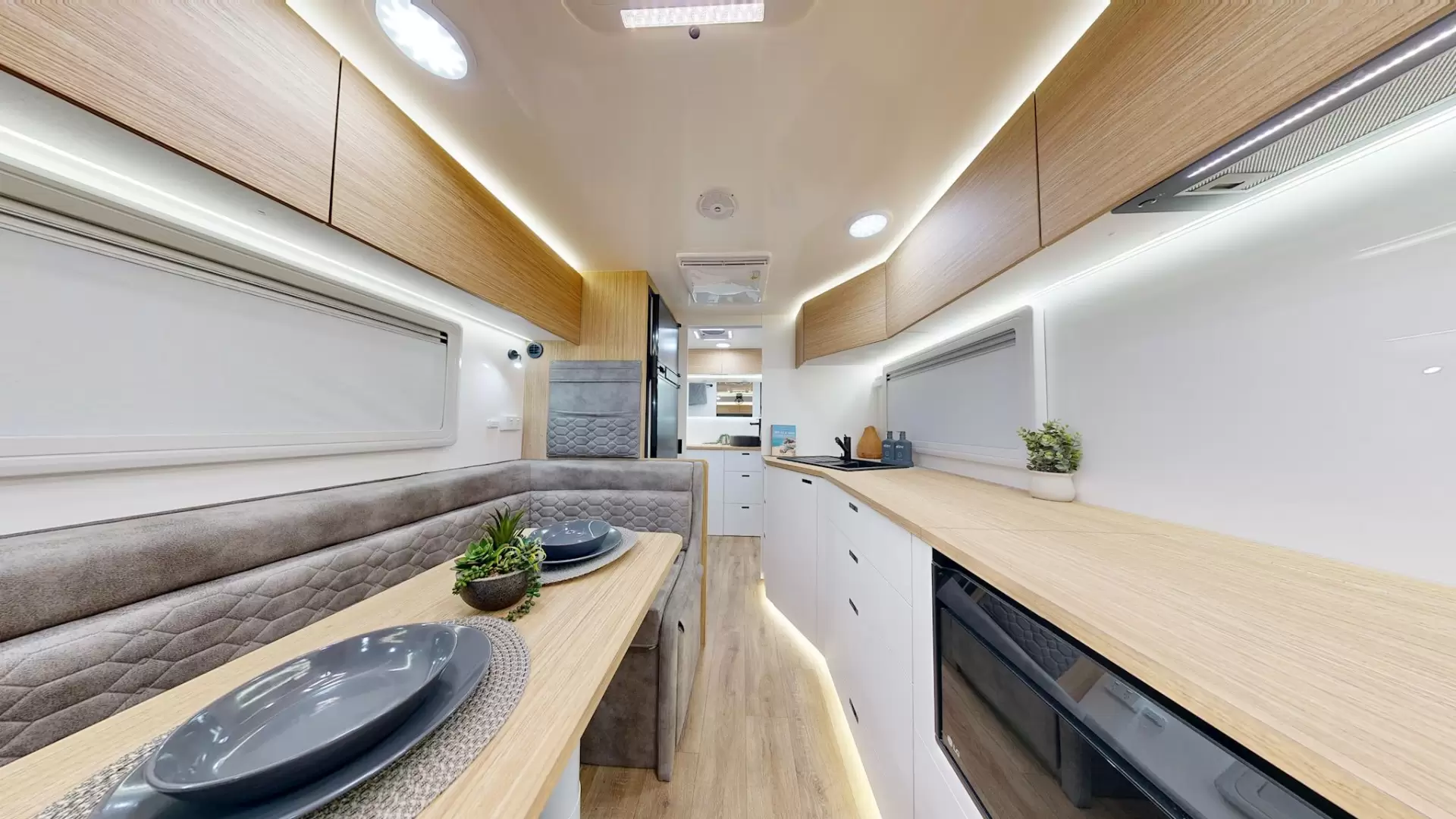 NEW 2026 VACATIONER CARAVANS ENDURA X