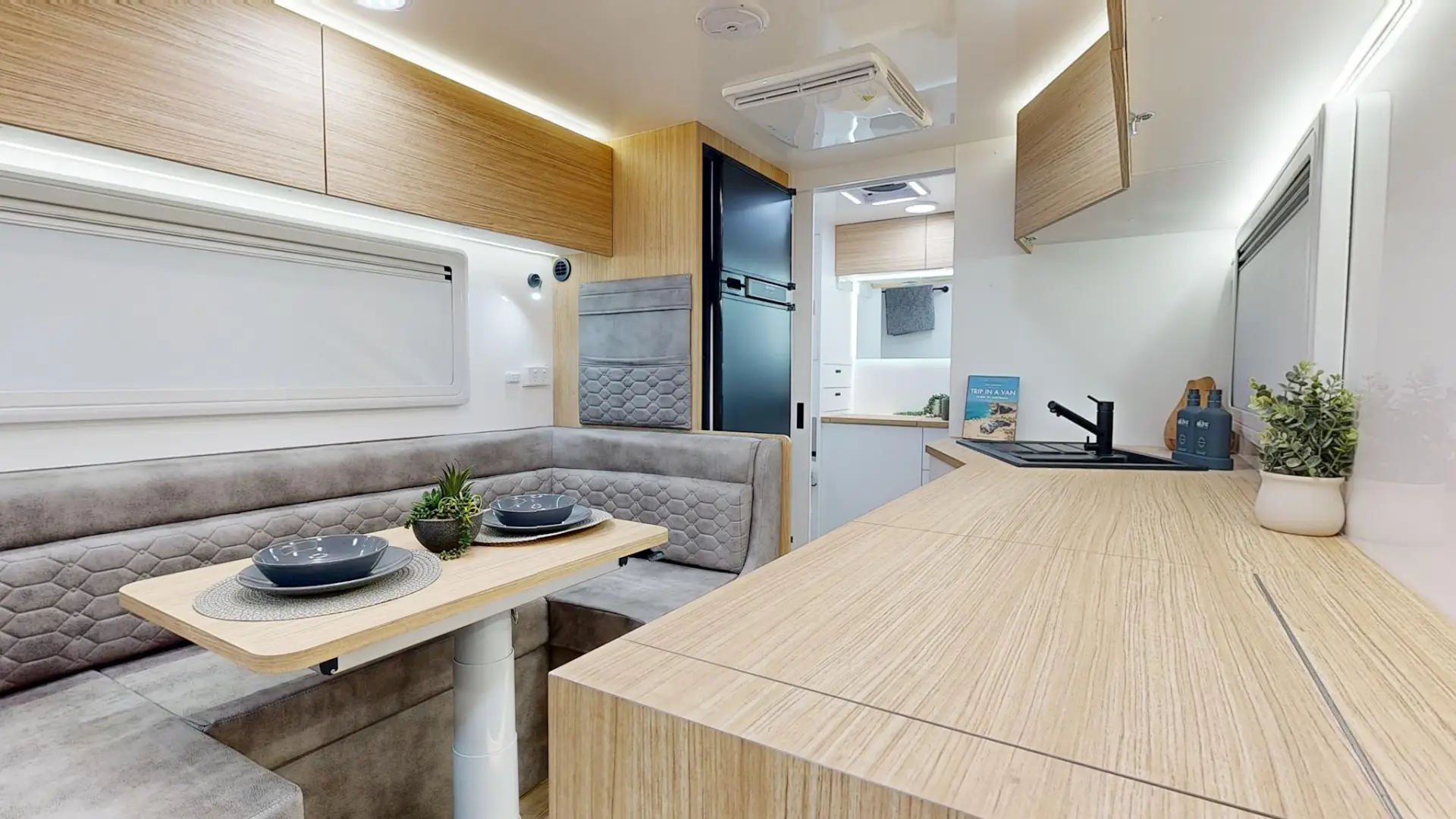 NEW 2026 VACATIONER CARAVANS ENDURA X
