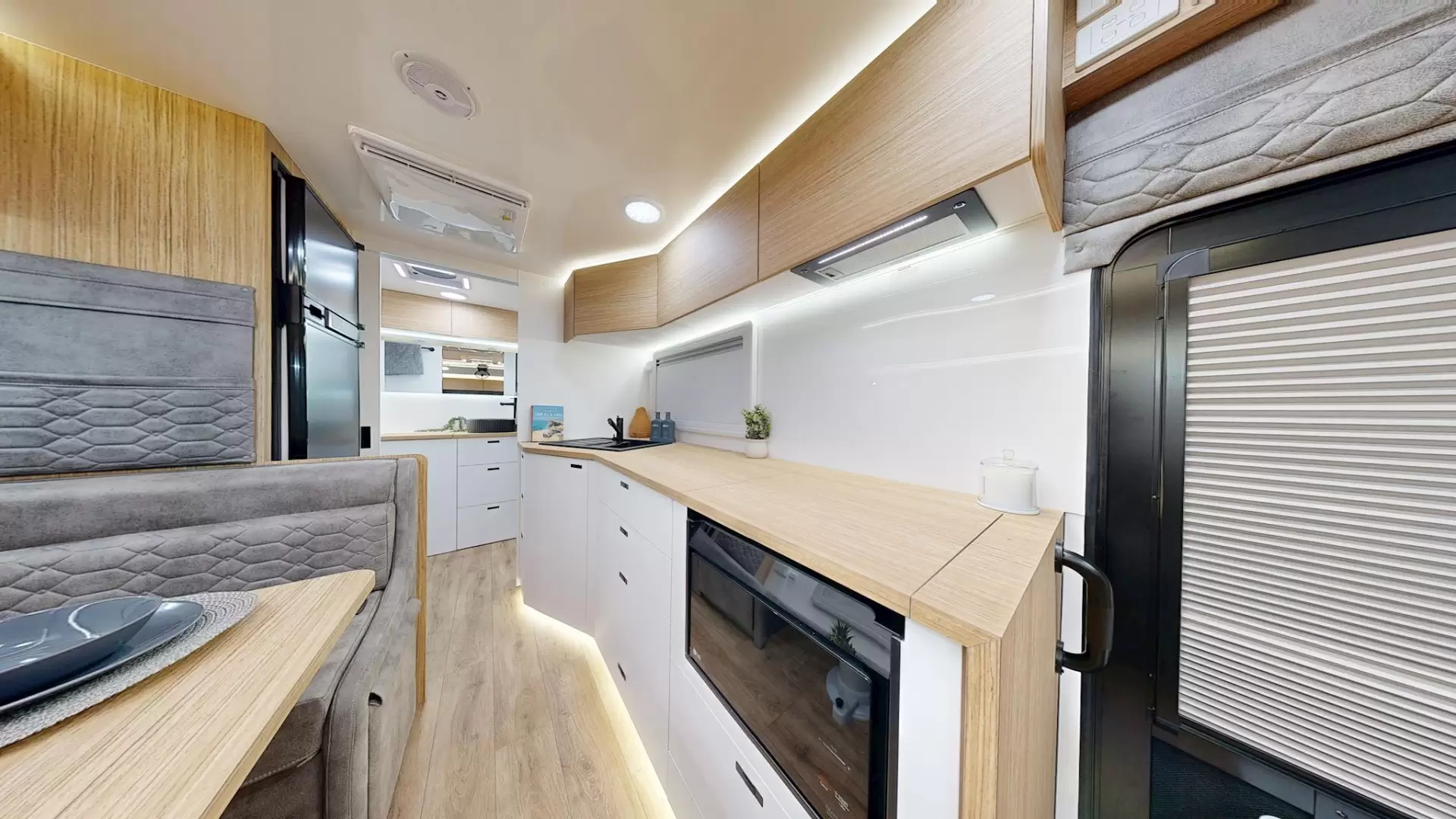 NEW 2026 VACATIONER CARAVANS ENDURA X