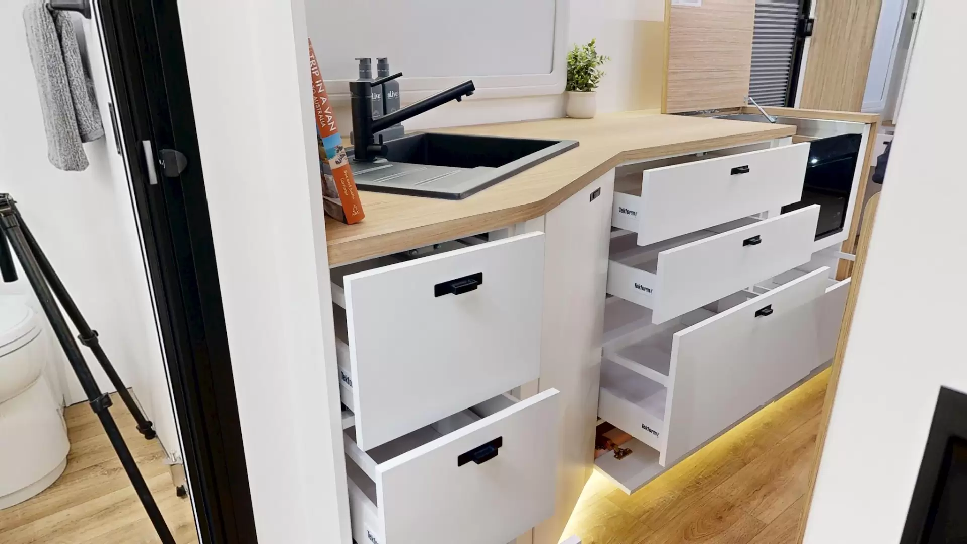 NEW 2026 VACATIONER CARAVANS ENDURA X