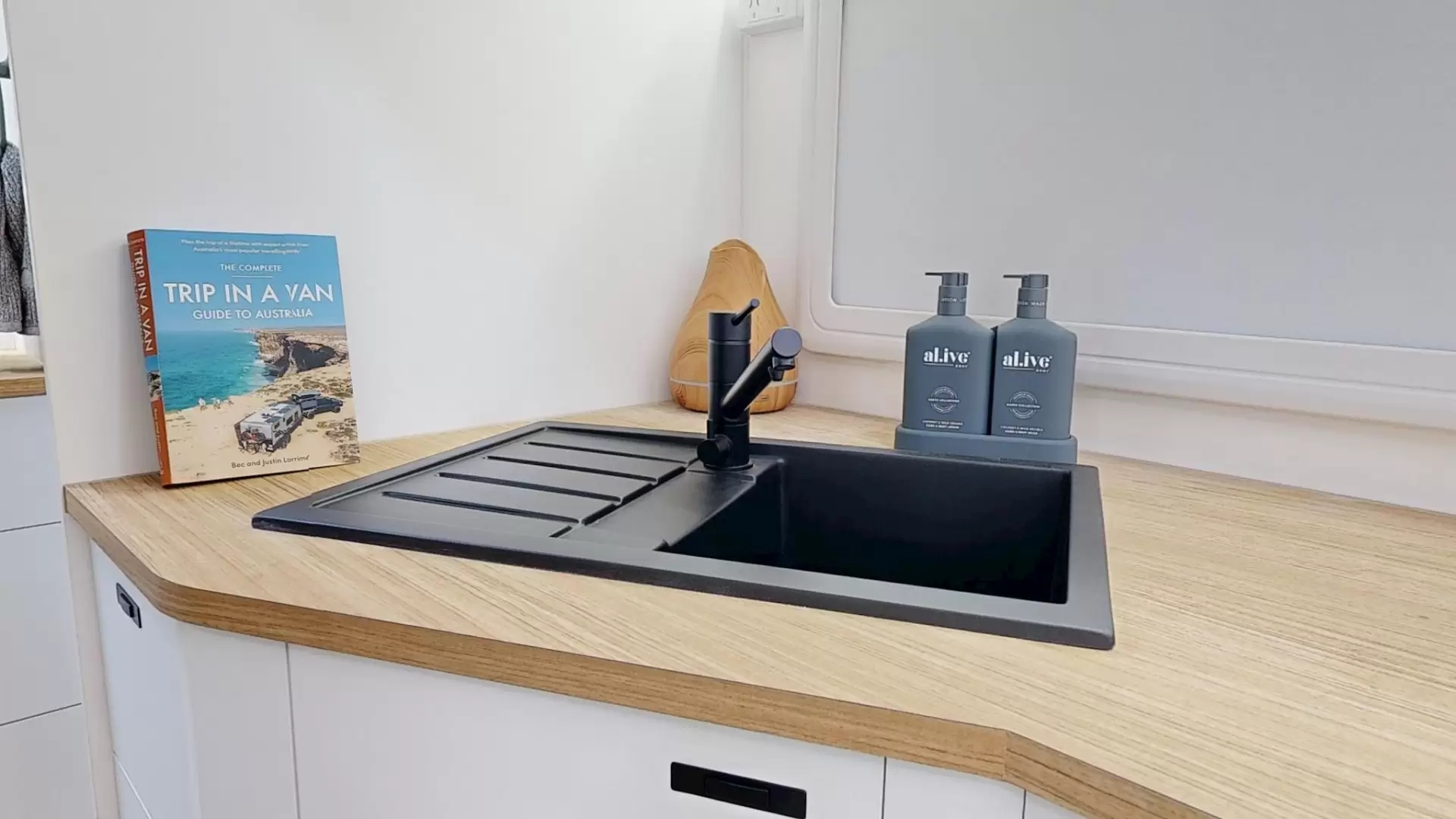 NEW 2026 VACATIONER CARAVANS ENDURA X