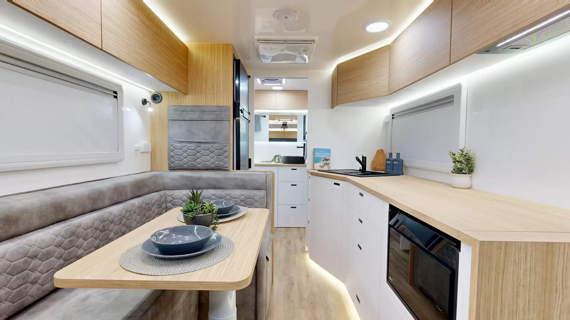 NEW 2026 VACATIONER CARAVANS ENDURA X
