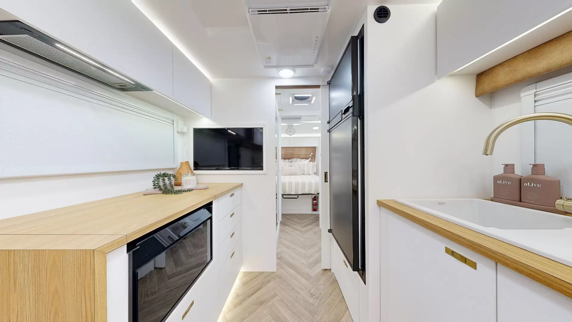 NEW 2026 VACATIONER CARAVANS ENDURA X