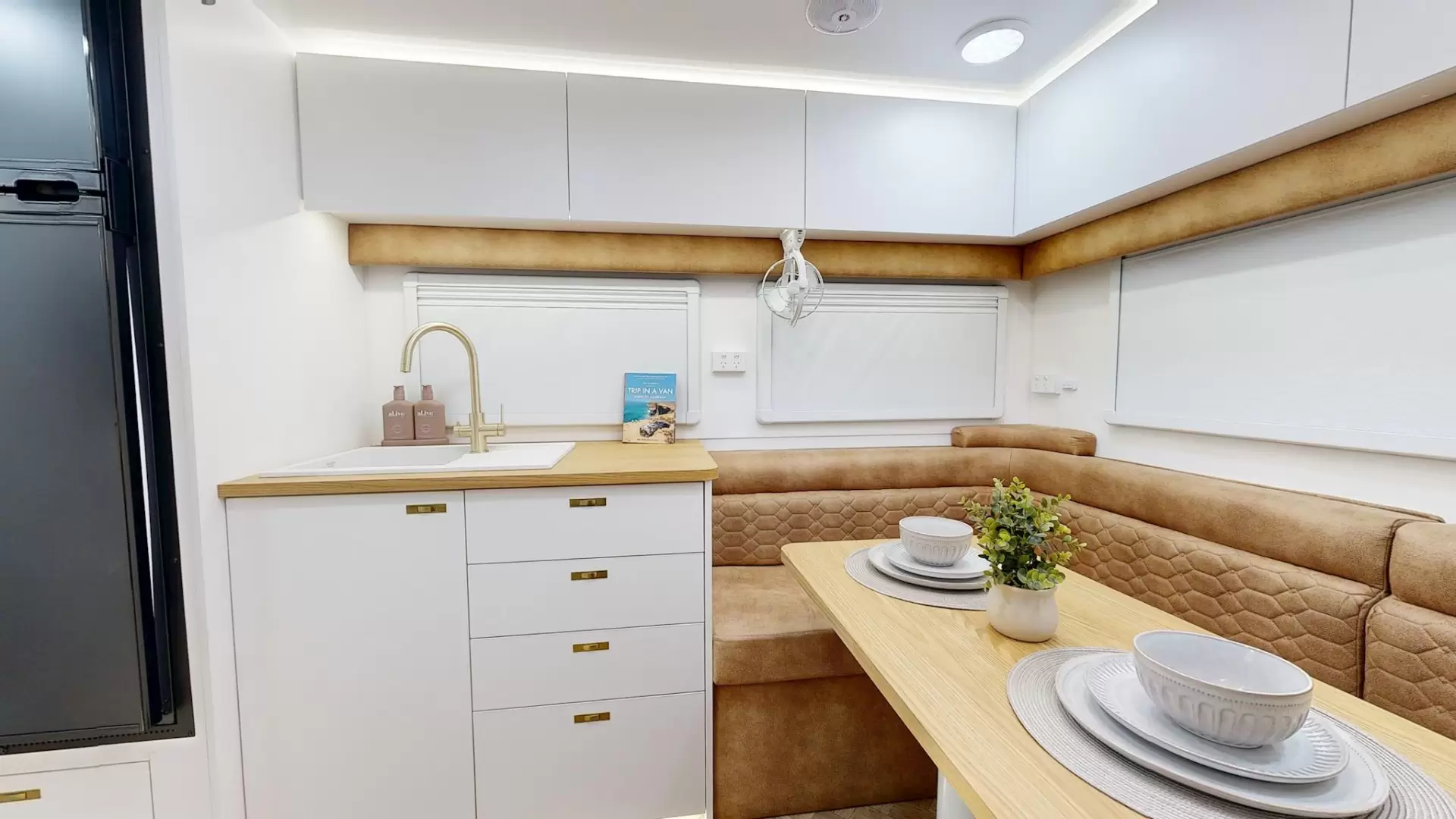 NEW 2026 VACATIONER CARAVANS ENDURA X