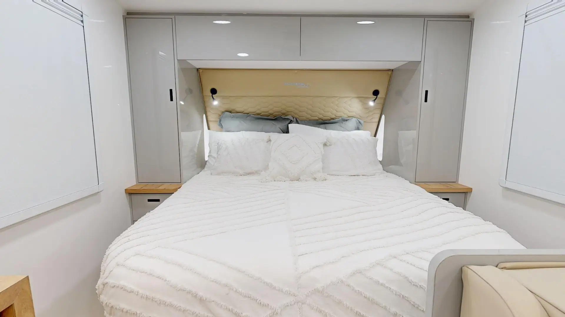 NEW 2026 VACATIONER CARAVANS ENDURA