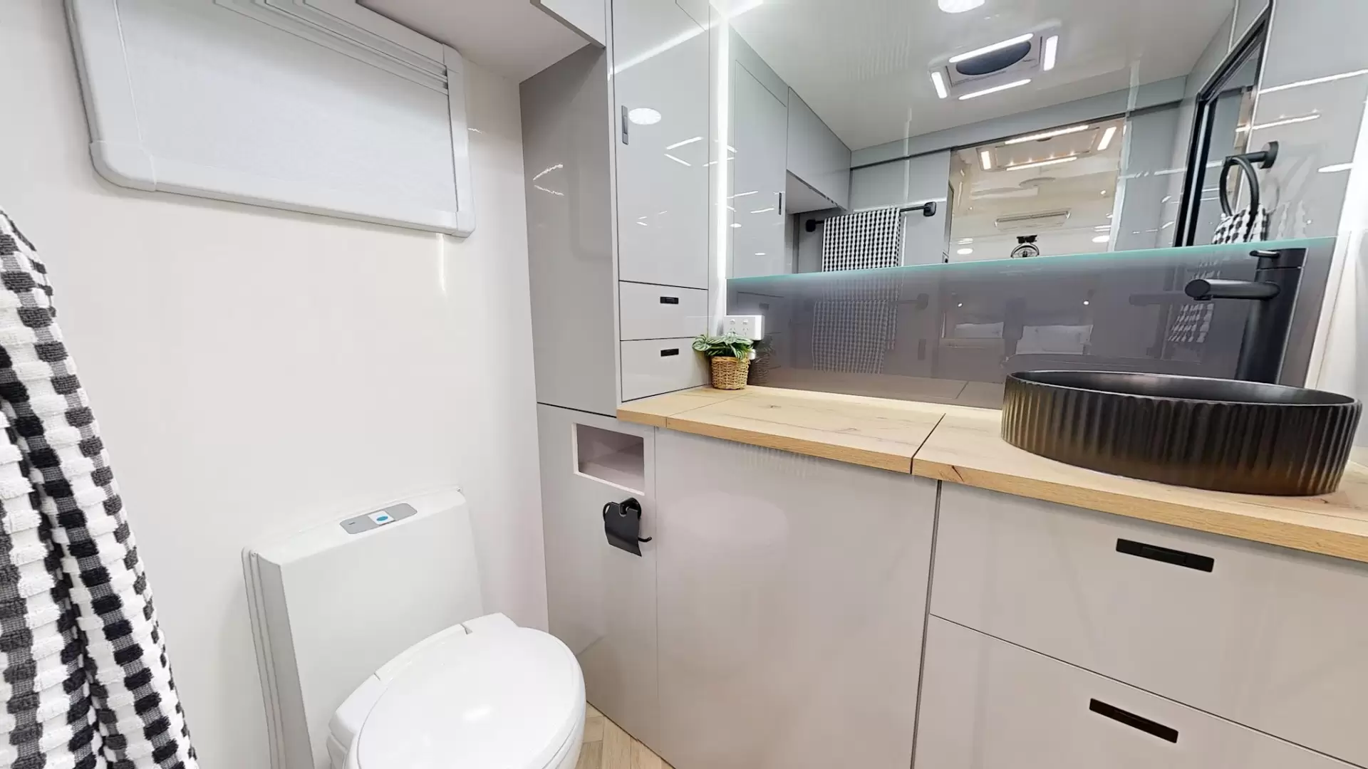 NEW 2026 VACATIONER CARAVANS ENDURA