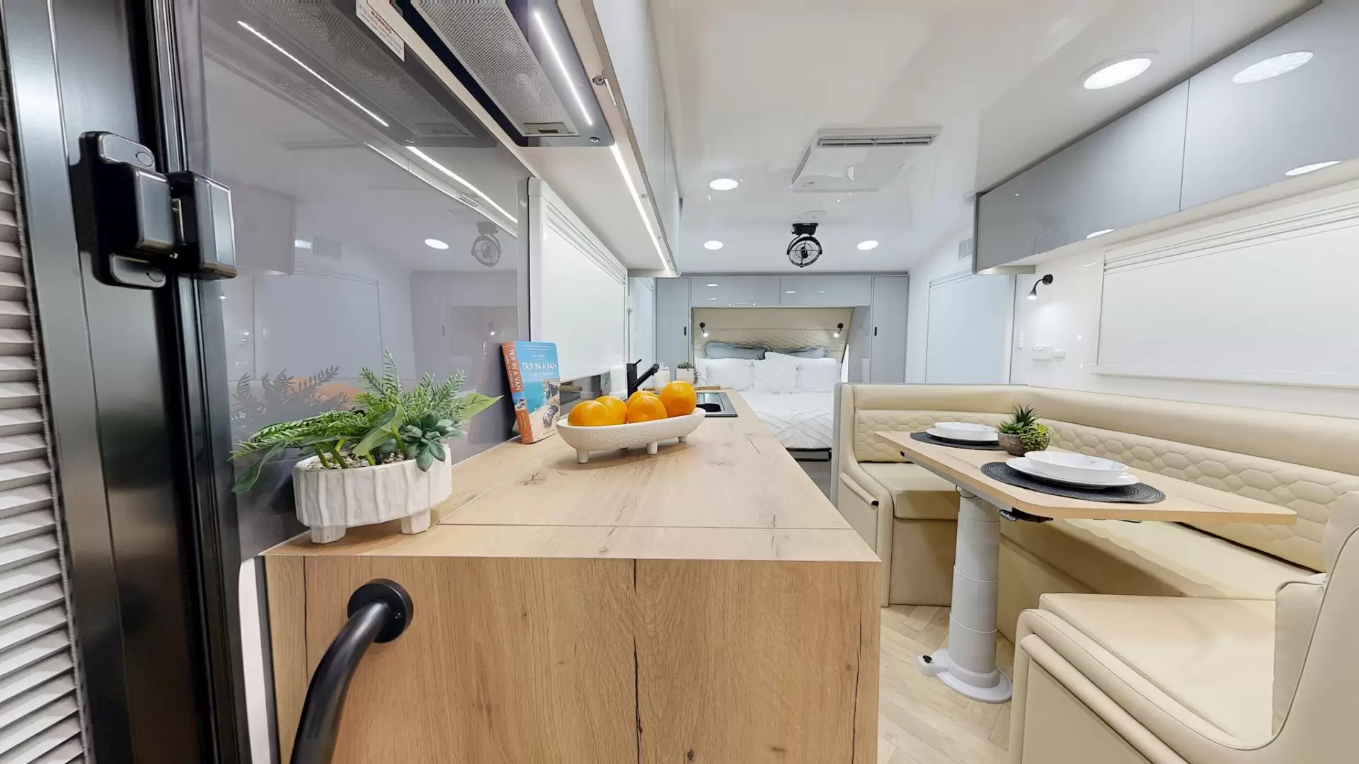 NEW 2026 VACATIONER CARAVANS ENDURA