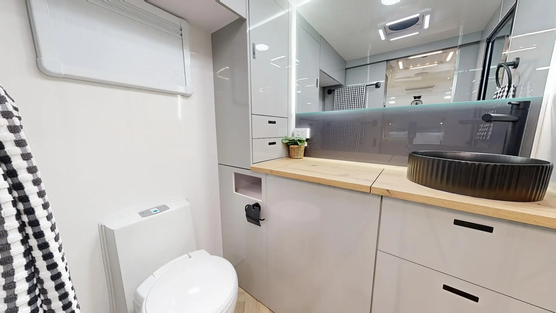 NEW 2026 VACATIONER CARAVANS ENDURA