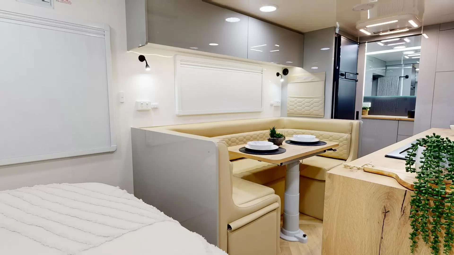 NEW 2026 VACATIONER CARAVANS ENDURA