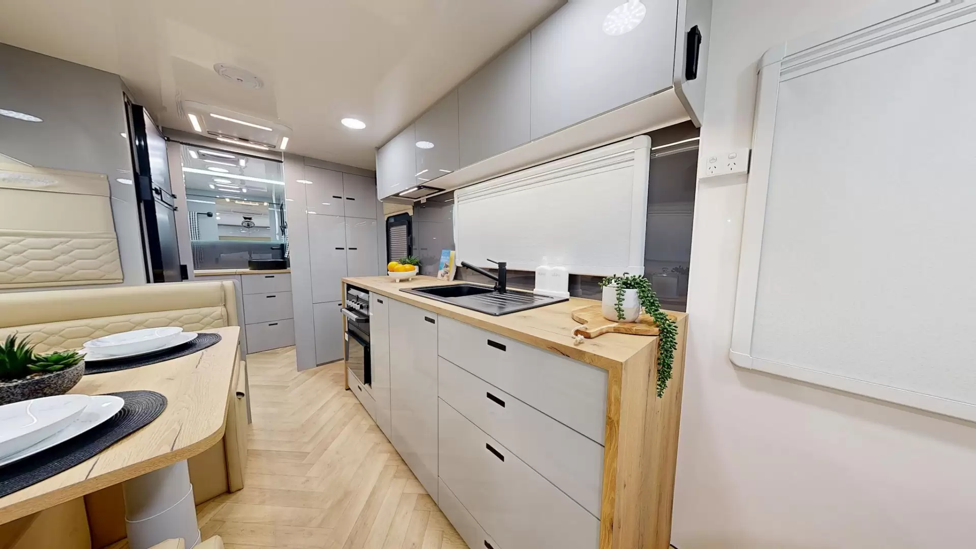 NEW 2026 VACATIONER CARAVANS ENDURA