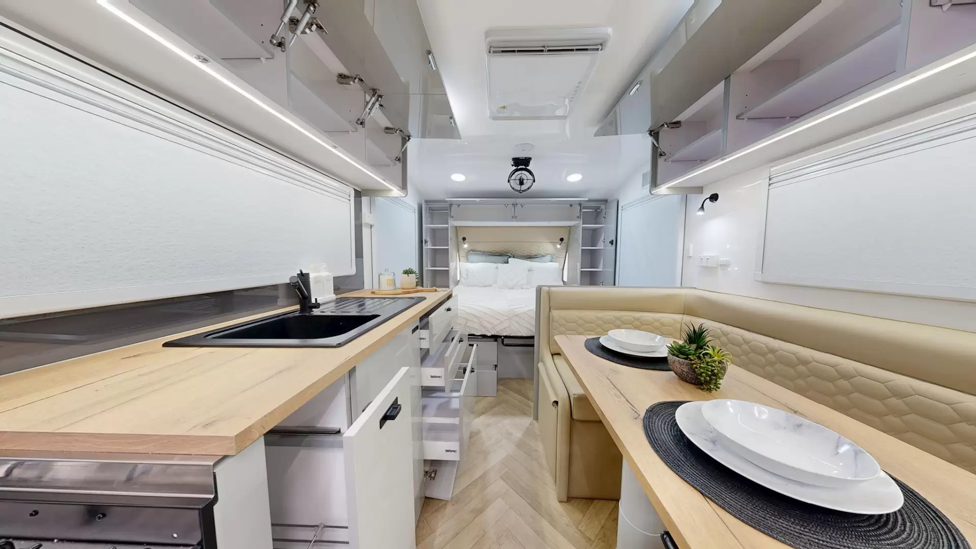 NEW 2026 VACATIONER CARAVANS ENDURA