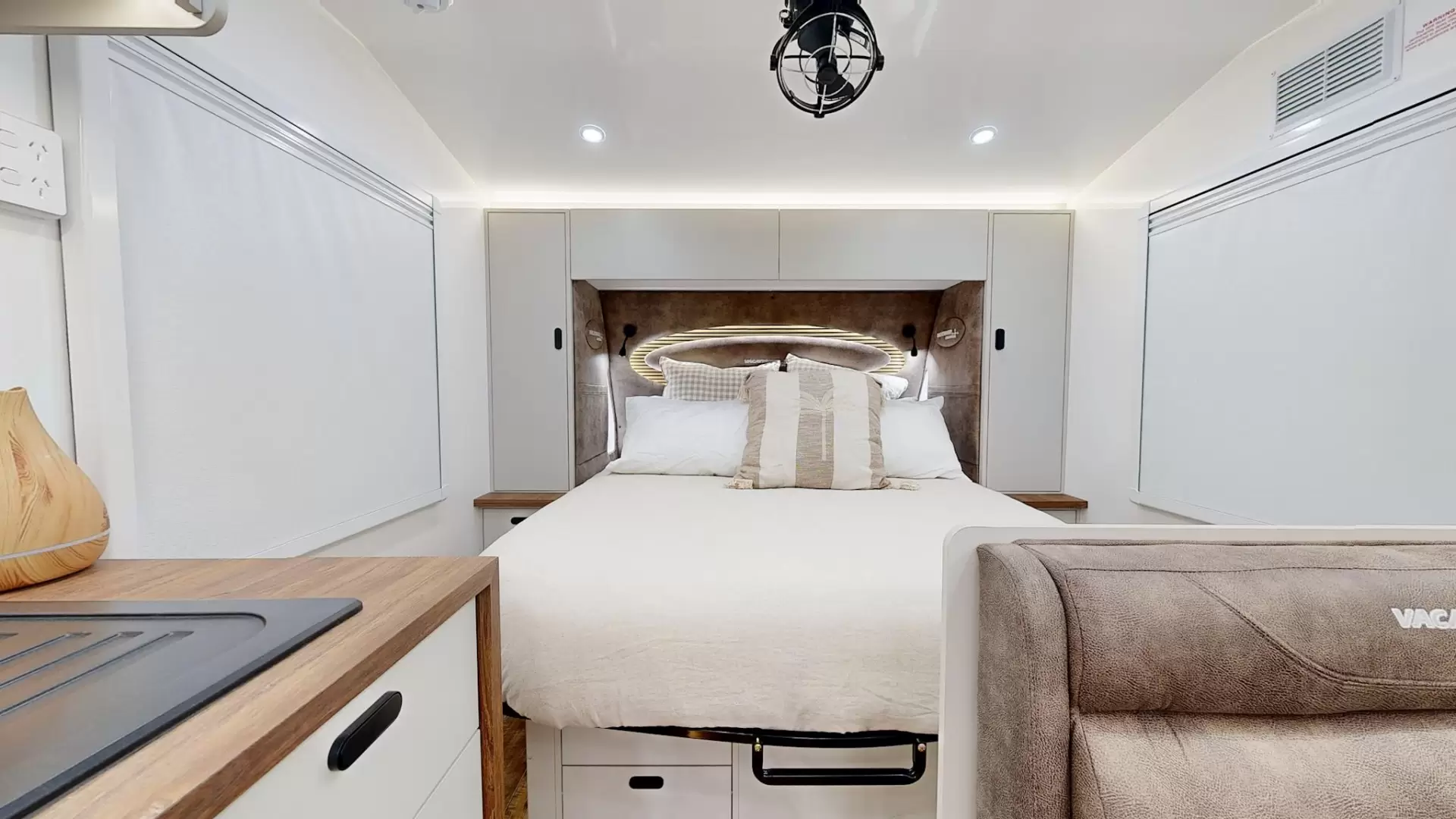 NEW 2026 VACATIONER CARAVANS ROUGH RIDER