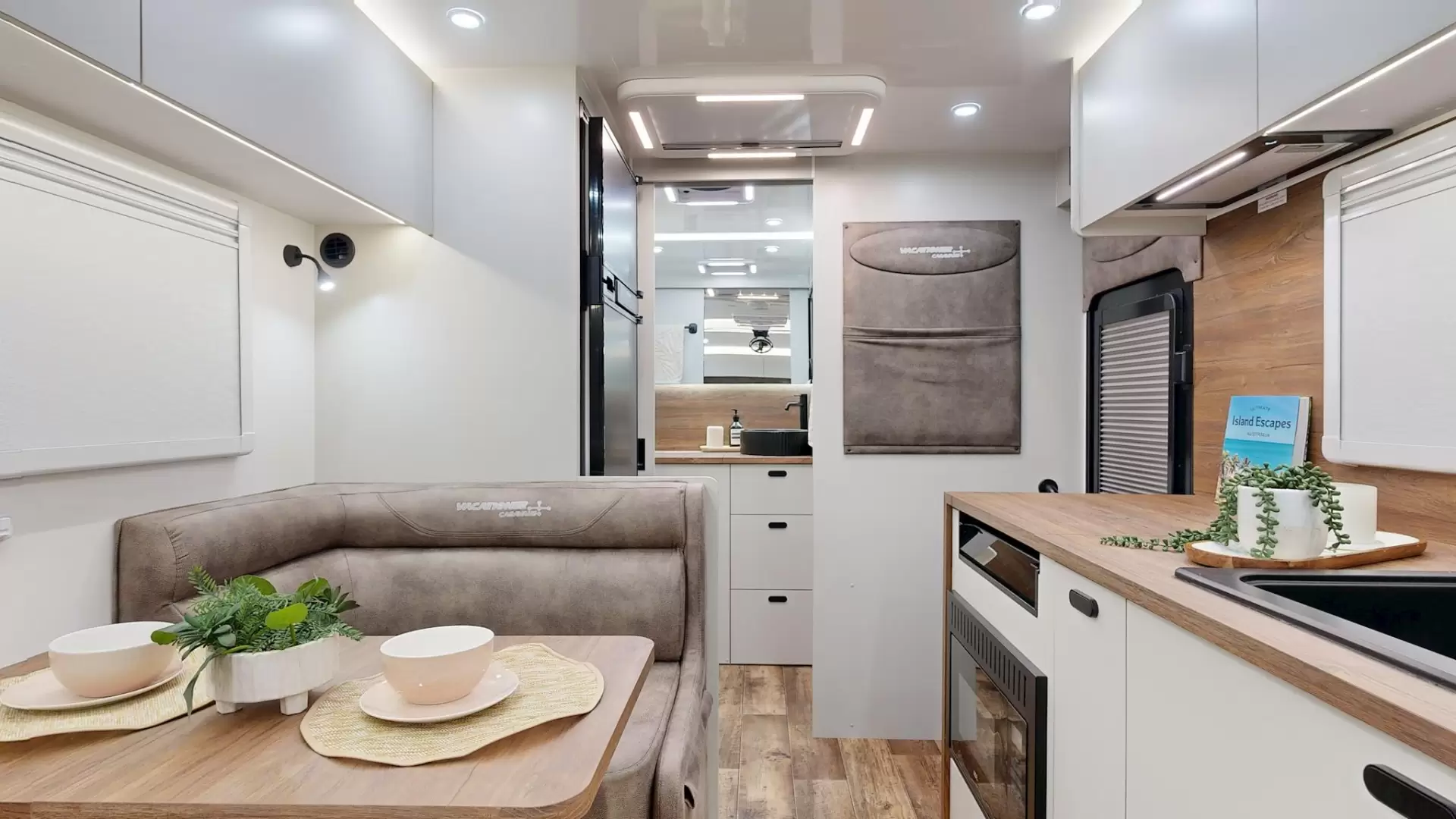 NEW 2026 VACATIONER CARAVANS ROUGH RIDER