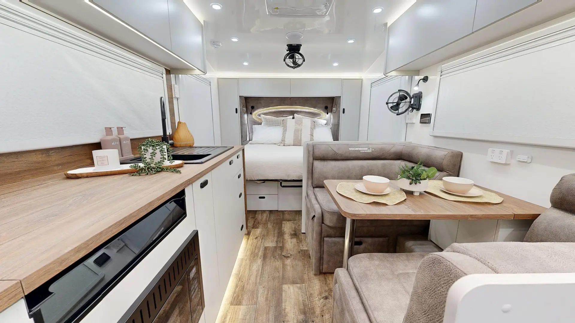 NEW 2026 VACATIONER CARAVANS ROUGH RIDER