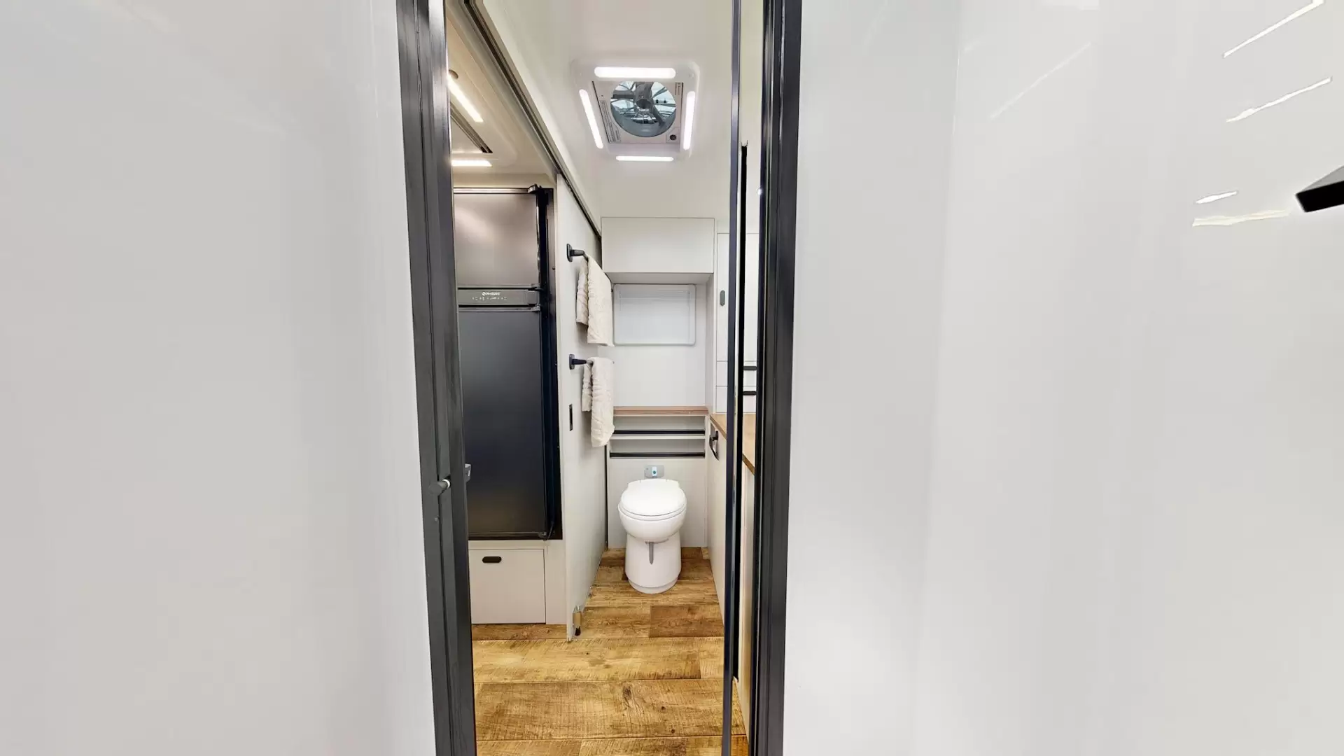 NEW 2026 VACATIONER CARAVANS ROUGH RIDER