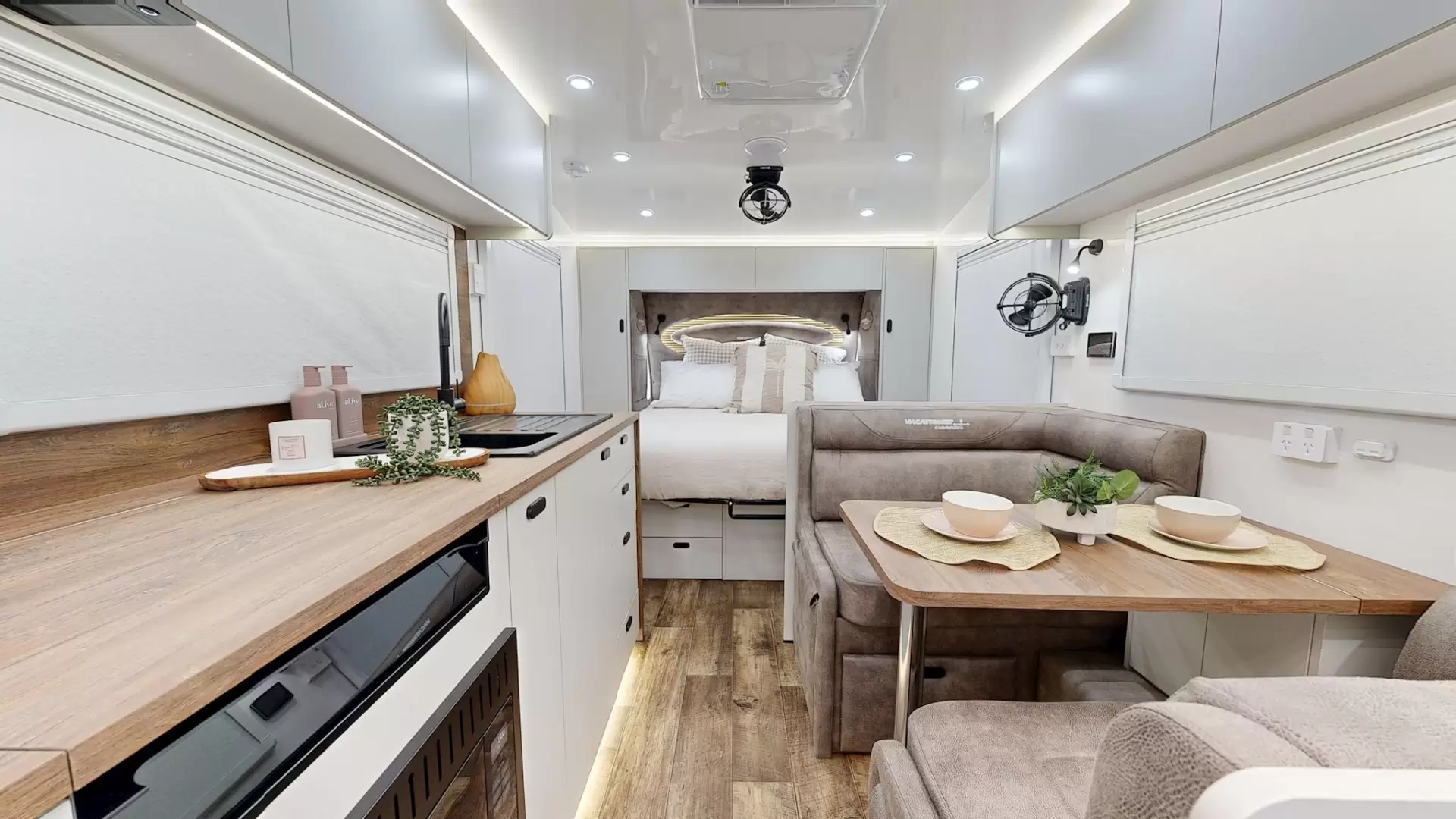 NEW 2026 VACATIONER CARAVANS ROUGH RIDER