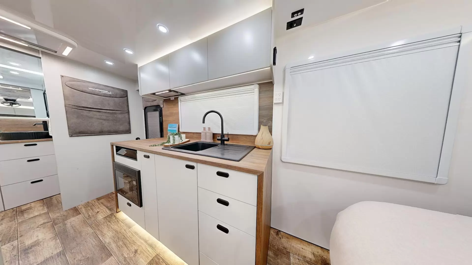 NEW 2026 VACATIONER CARAVANS ROUGH RIDER