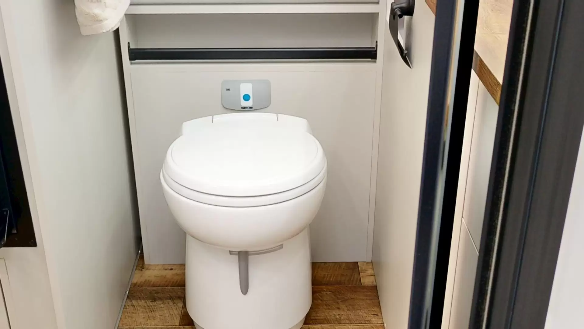 NEW 2026 VACATIONER CARAVANS ROUGH RIDER