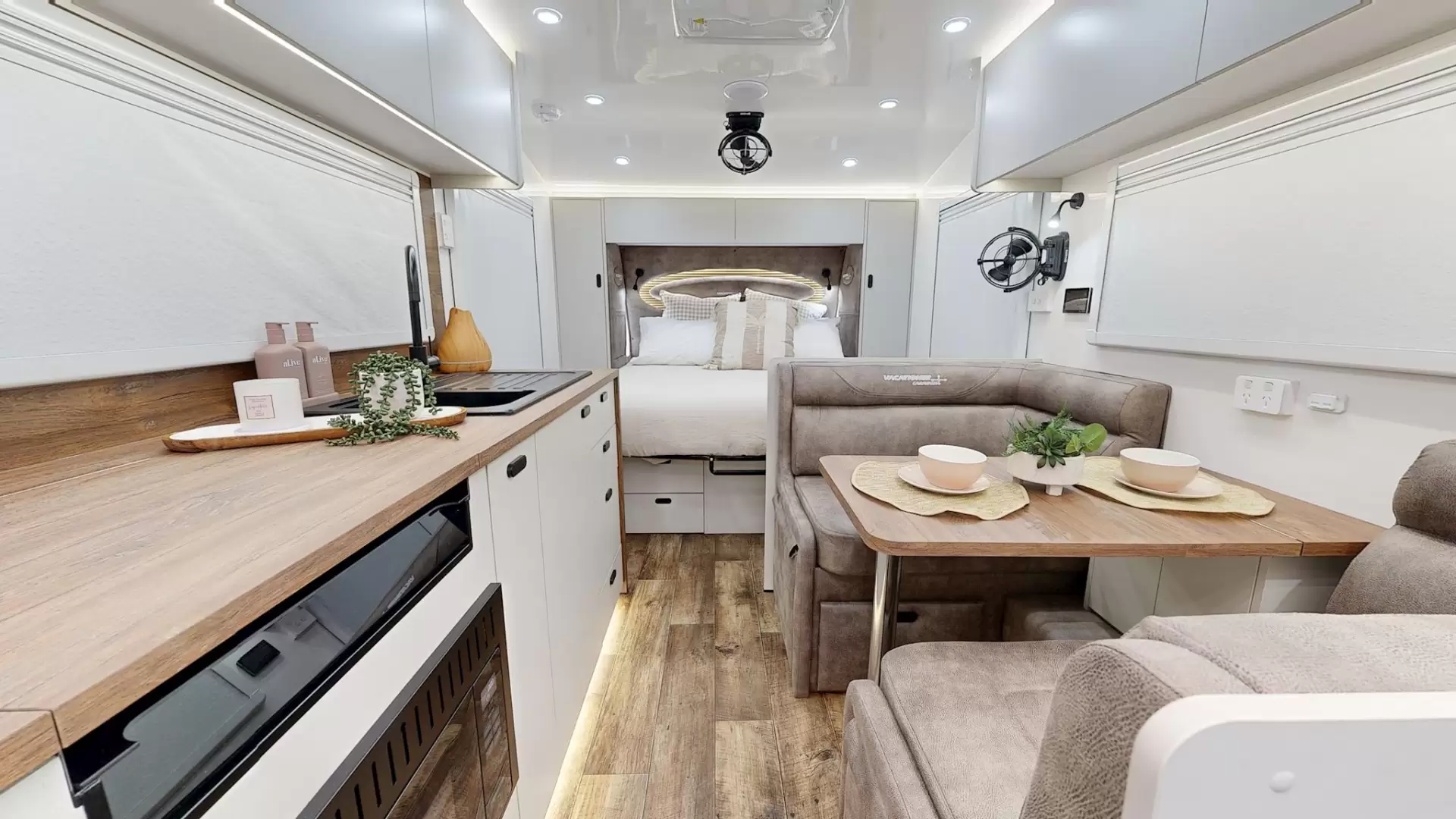 NEW 2026 VACATIONER CARAVANS ROUGH RIDER