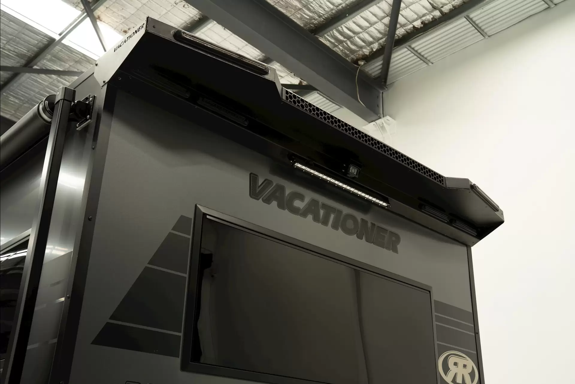 NEW 2026 VACATIONER CARAVANS ROUGH RIDER