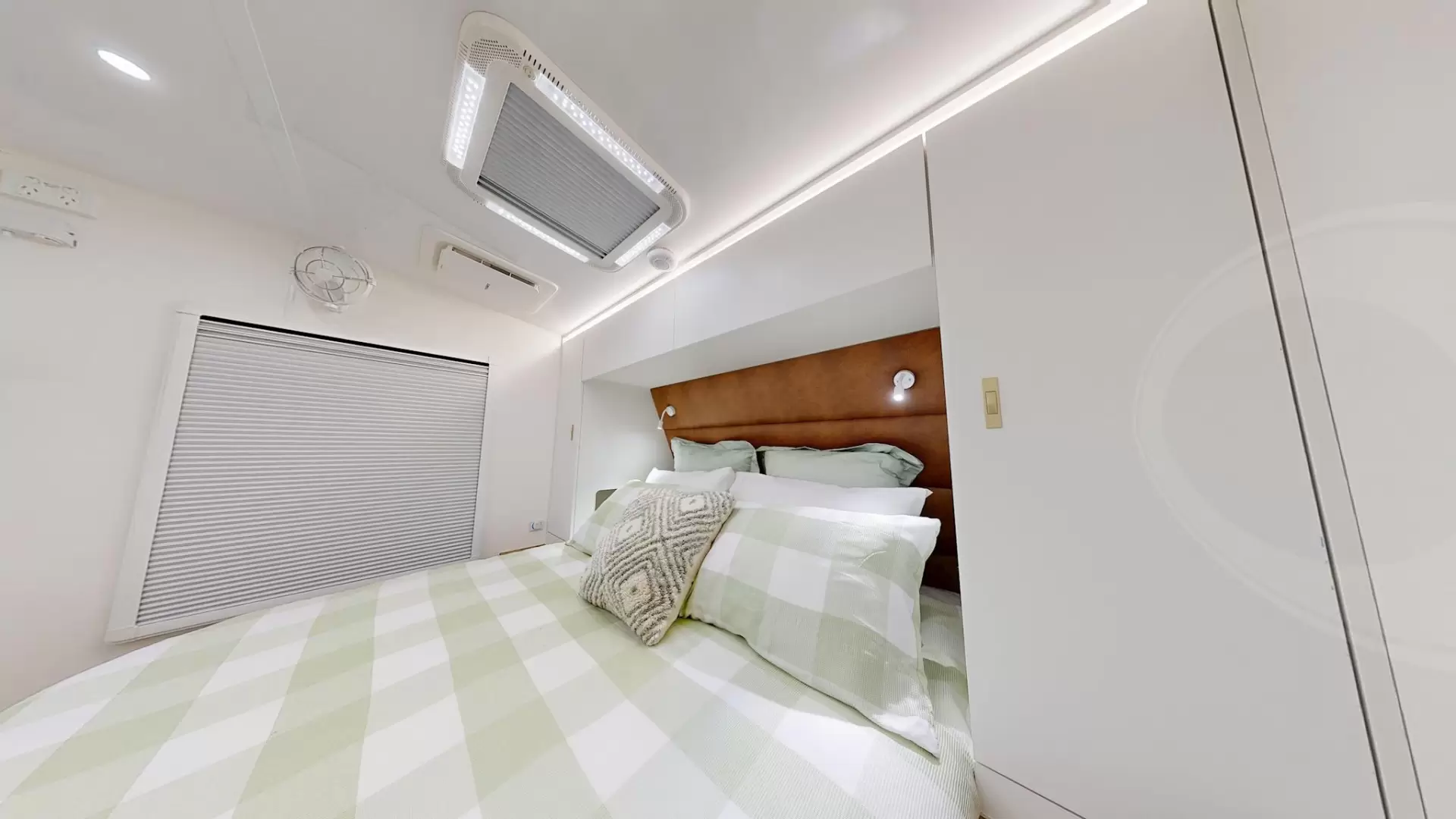 NEW 2026 ATLAS CARAVANS RVO