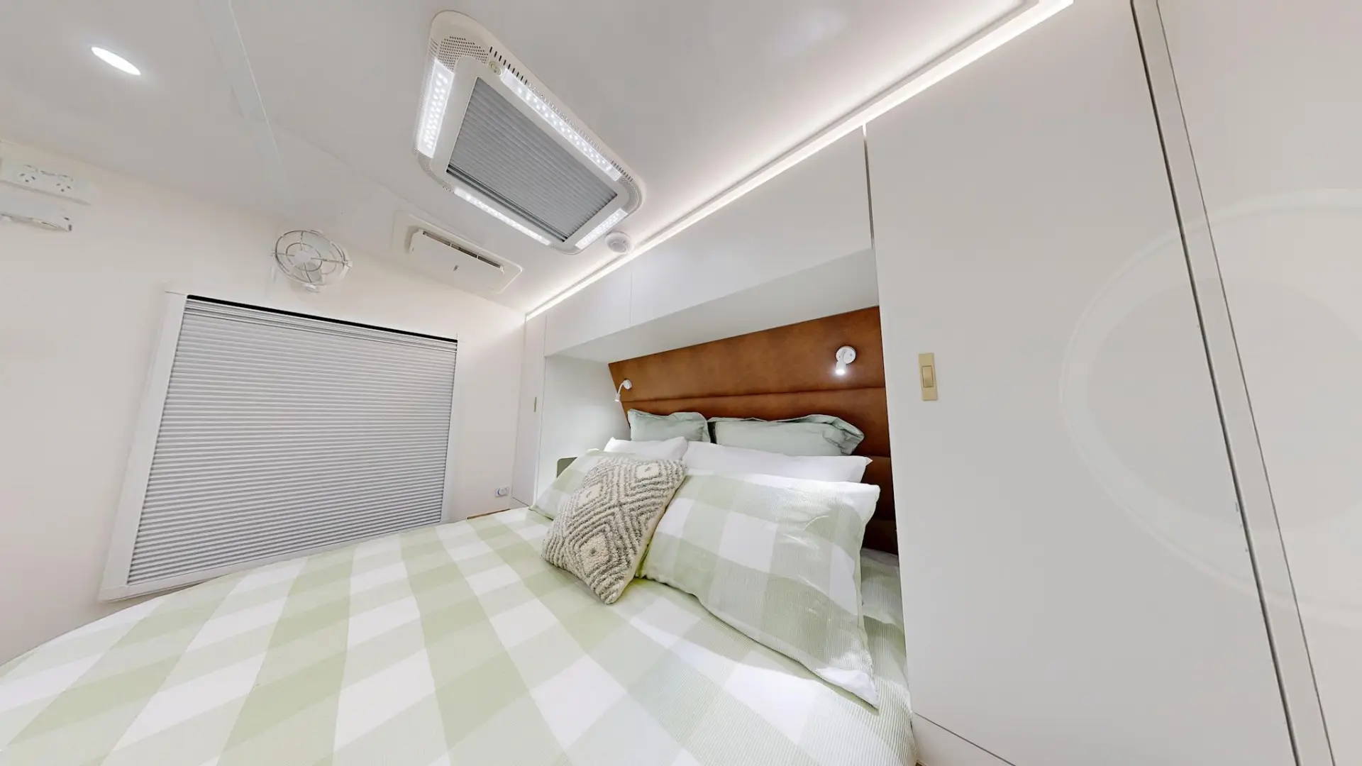 NEW 2026 ATLAS CARAVANS RVO