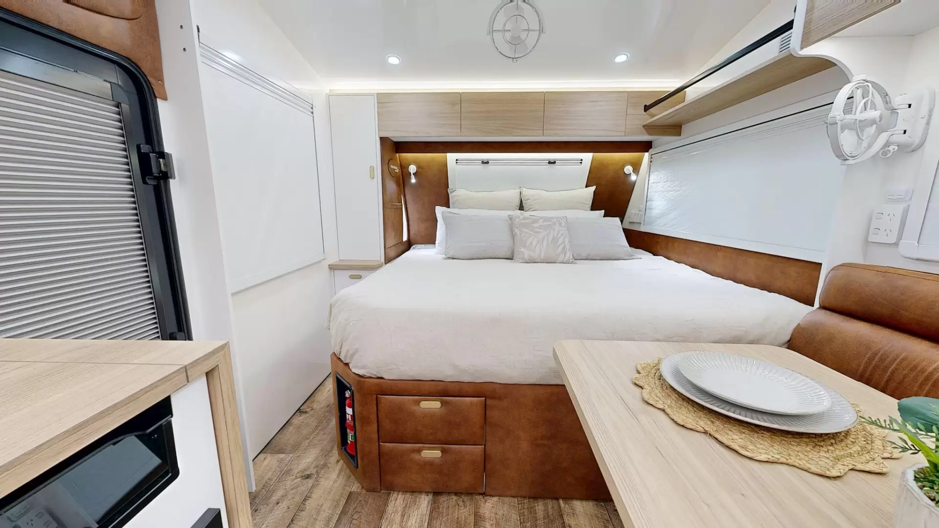 NEW 2026 VACATIONER CARAVANS ROUGH RIDER