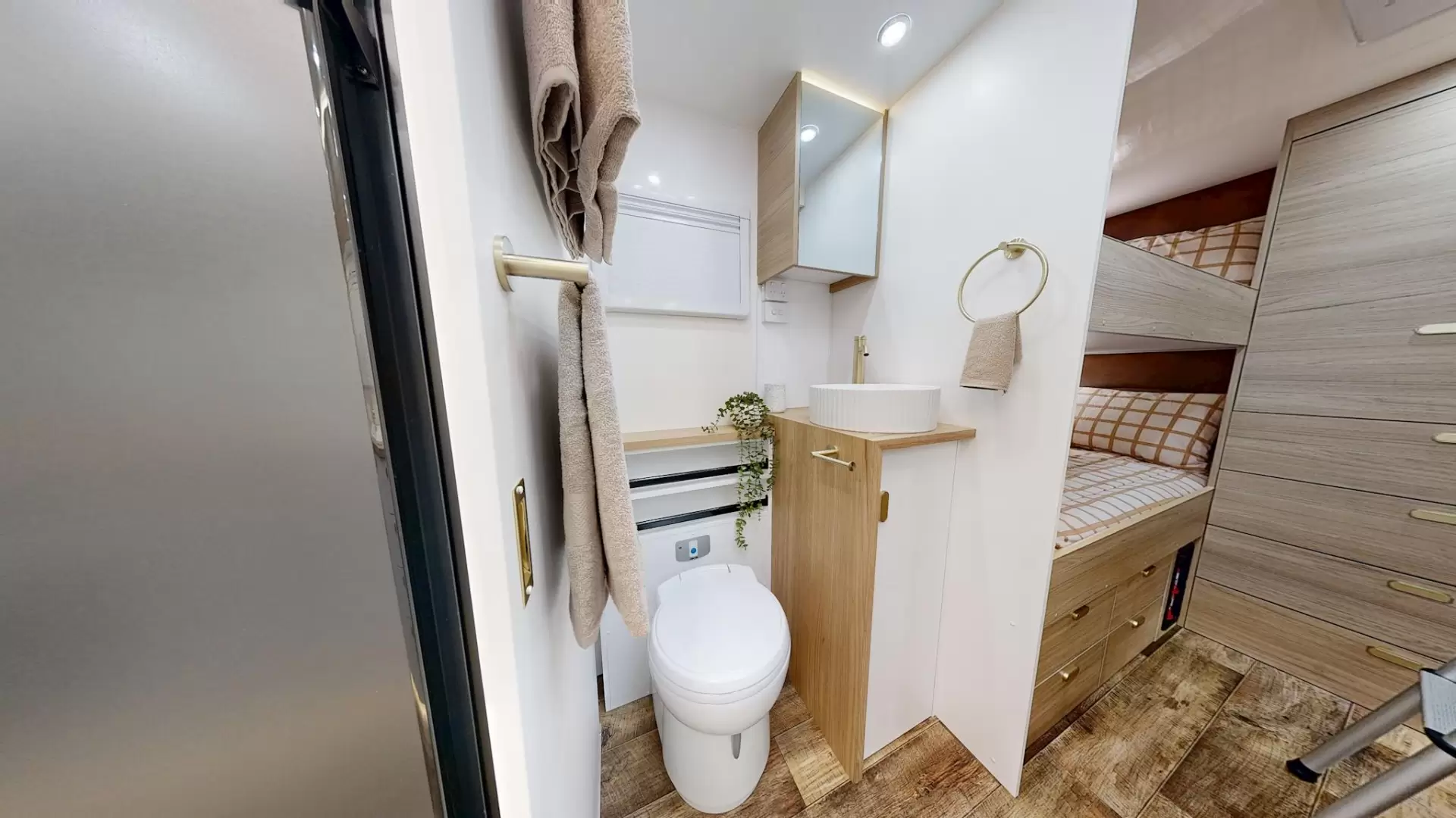 NEW 2026 VACATIONER CARAVANS ROUGH RIDER