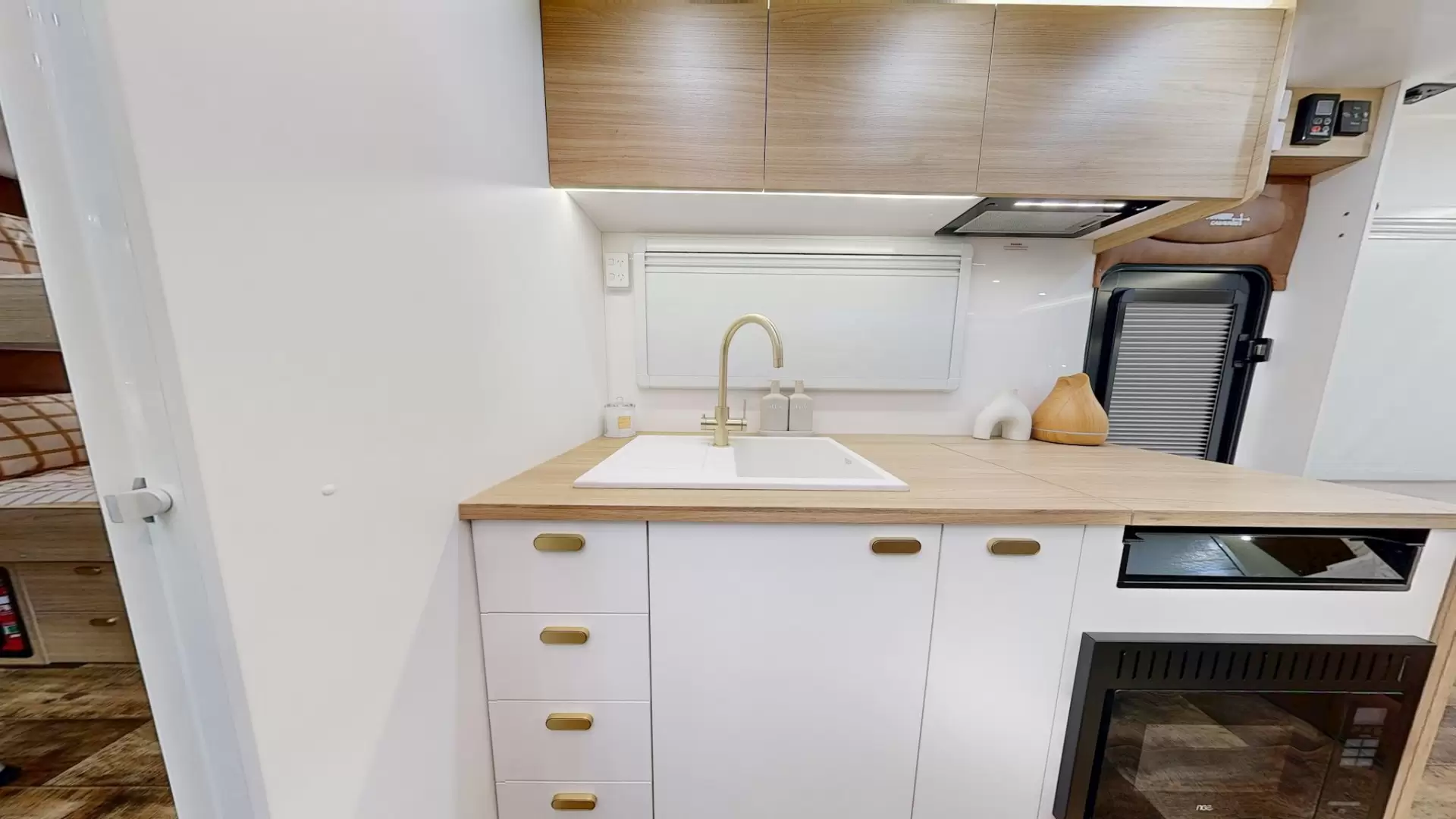 NEW 2026 VACATIONER CARAVANS ROUGH RIDER