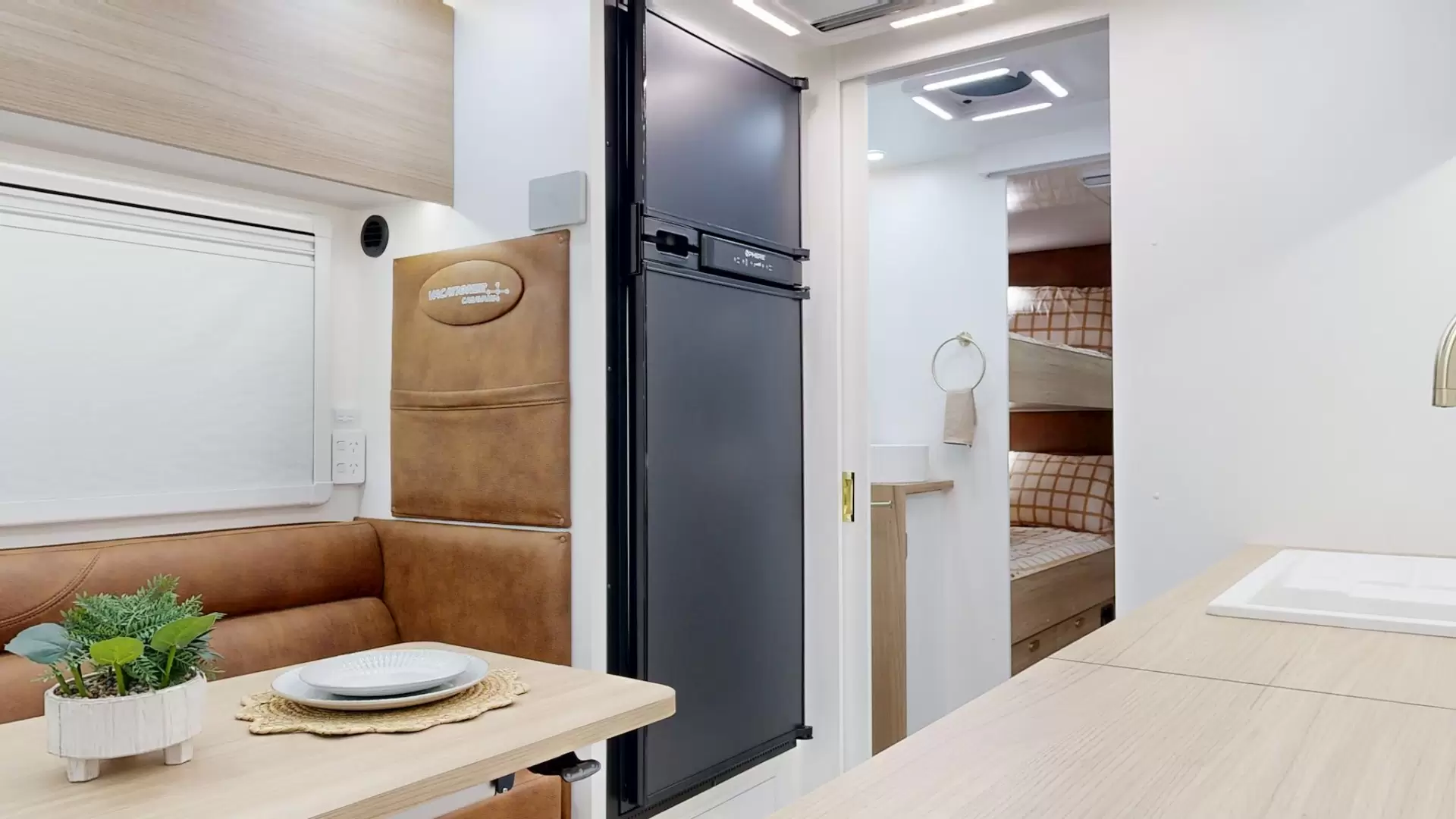 NEW 2026 VACATIONER CARAVANS ROUGH RIDER