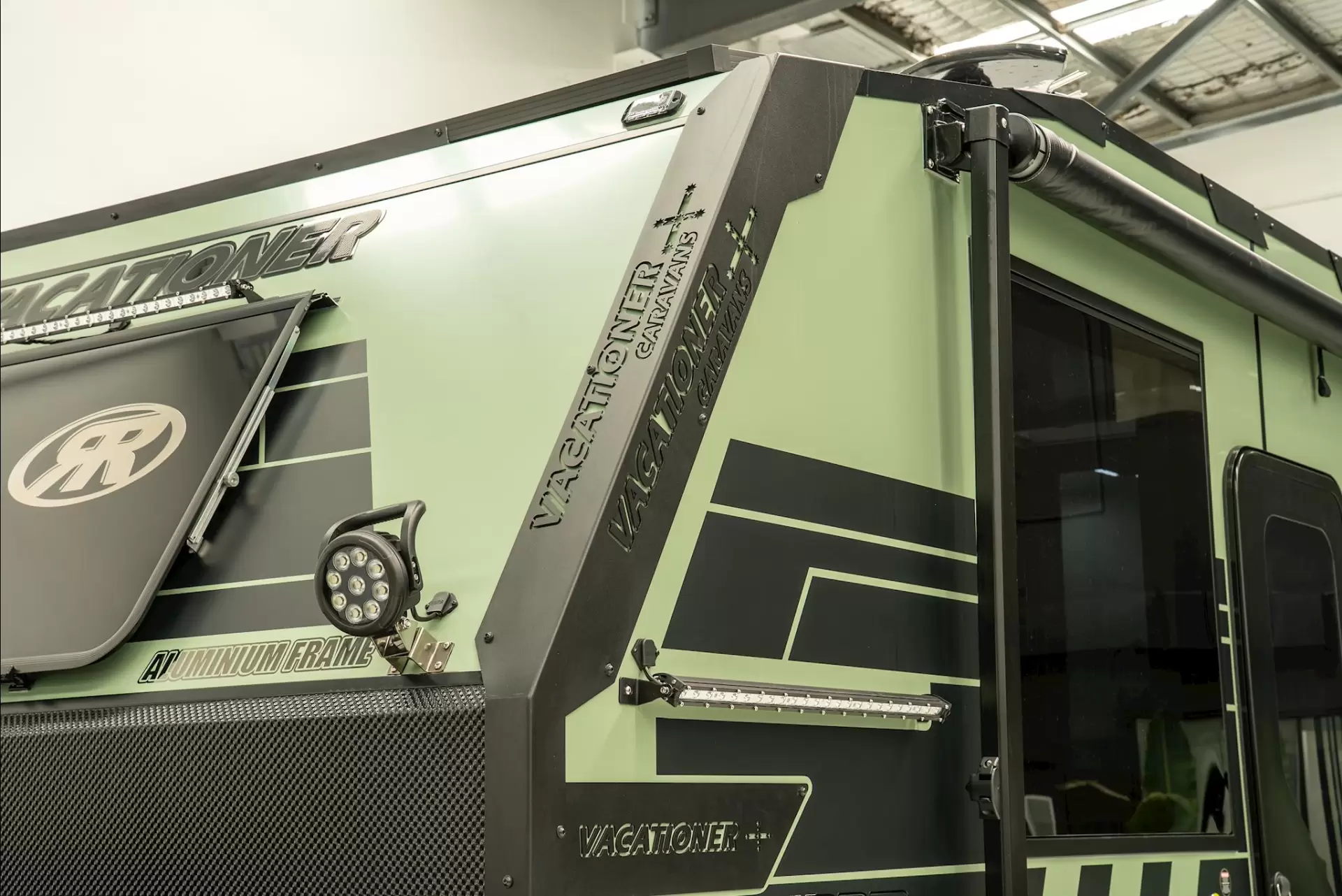 NEW 2026 VACATIONER CARAVANS ROUGH RIDER