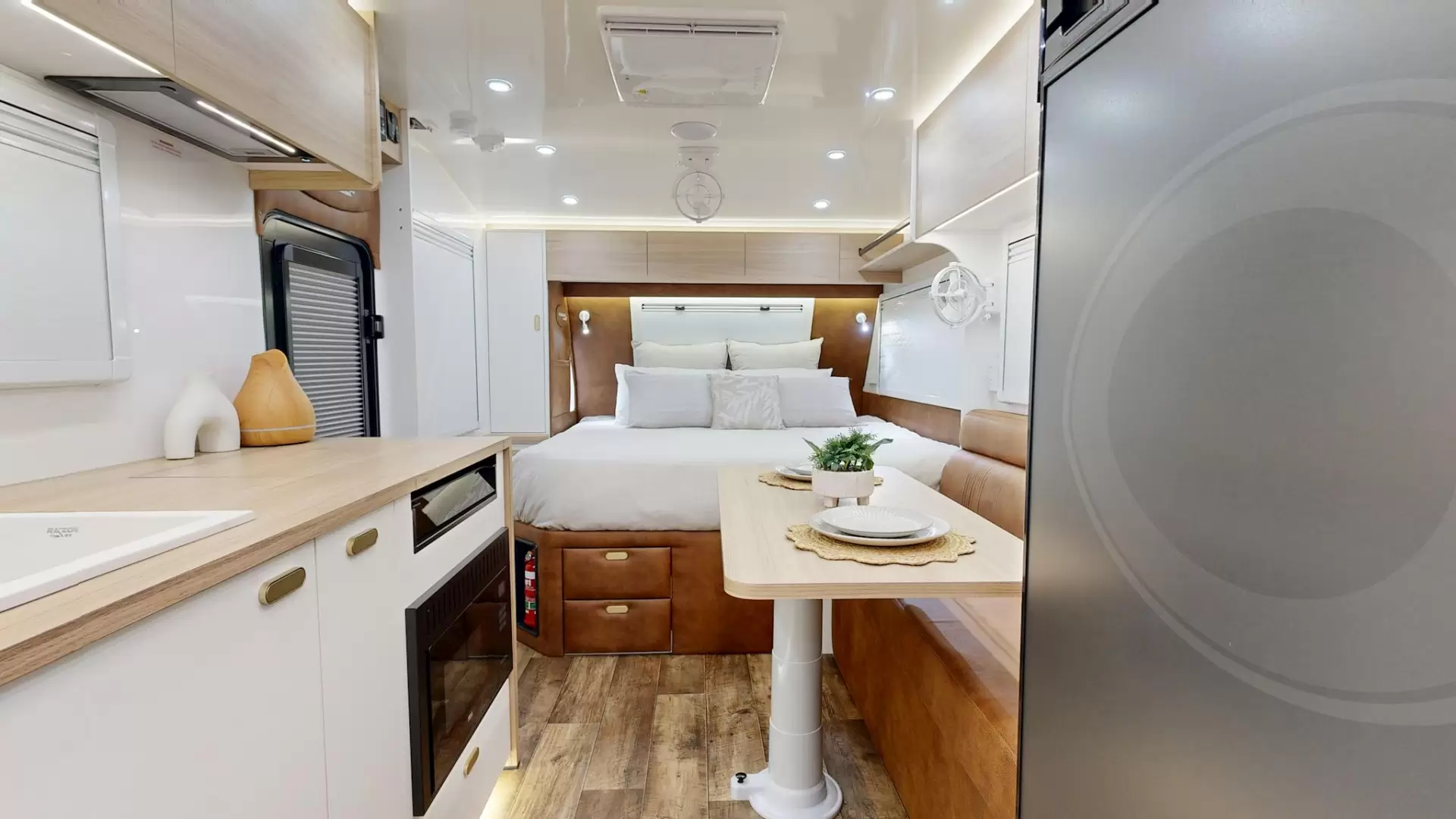 NEW 2026 VACATIONER CARAVANS ROUGH RIDER