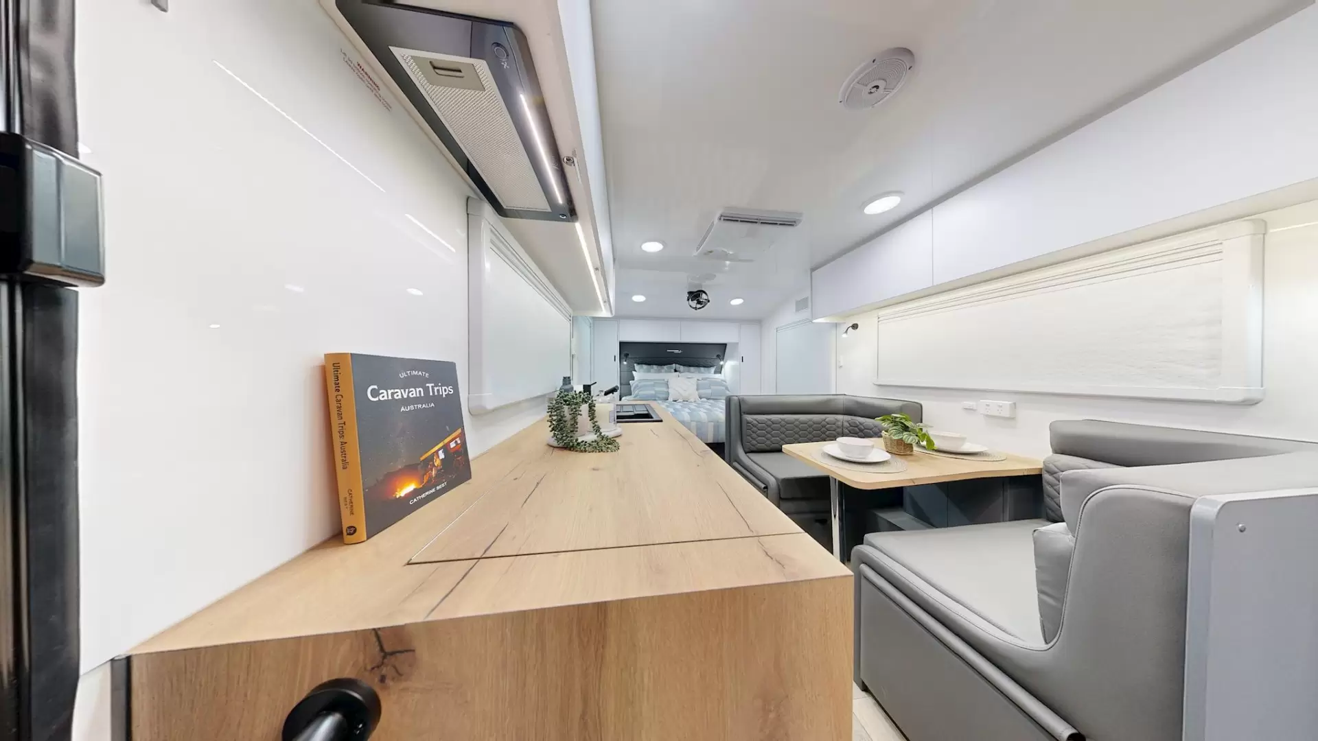 NEW 2026 VACATIONER CARAVANS ENDURA