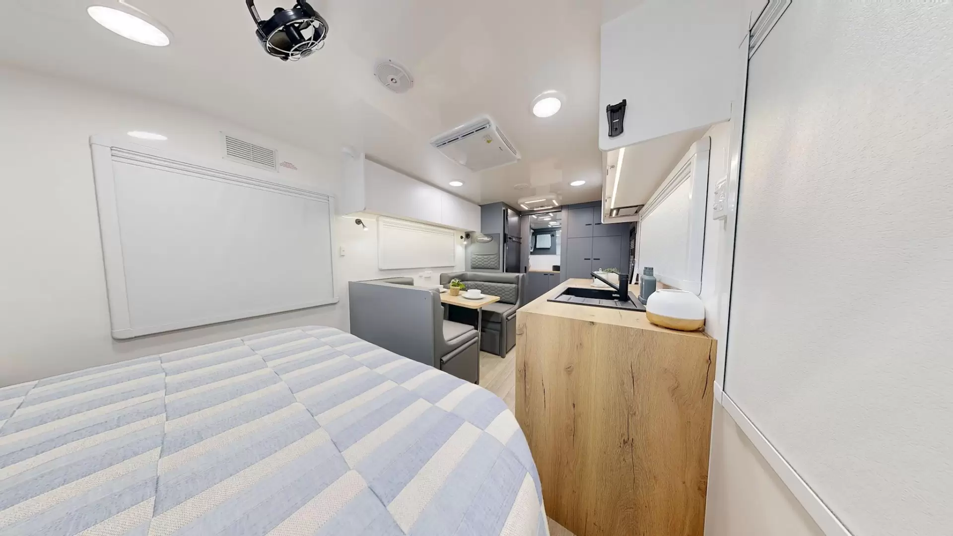 NEW 2026 VACATIONER CARAVANS ENDURA