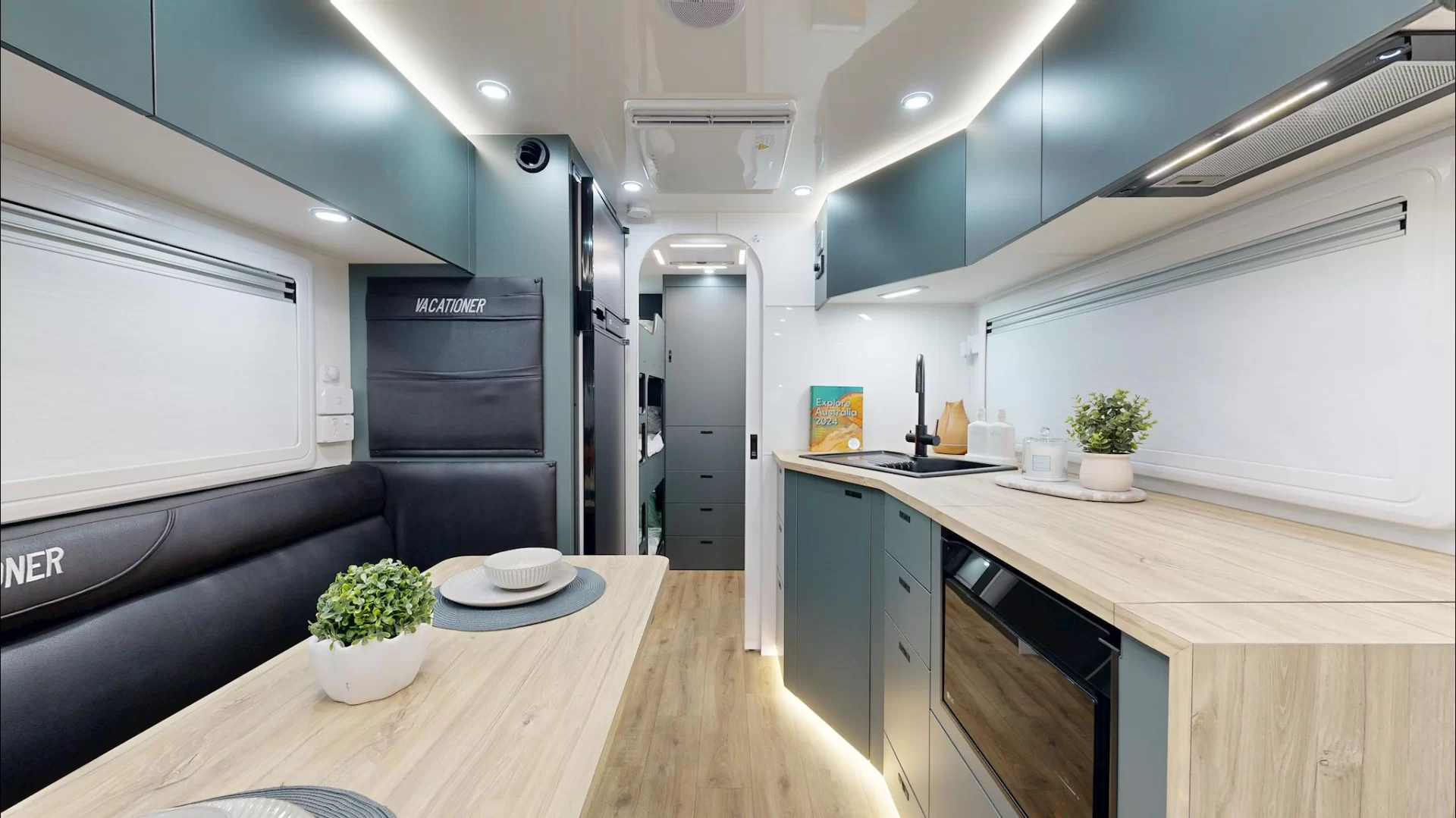 USED 2025 VACATIONER CARAVANS ROUGH RIDER caravan