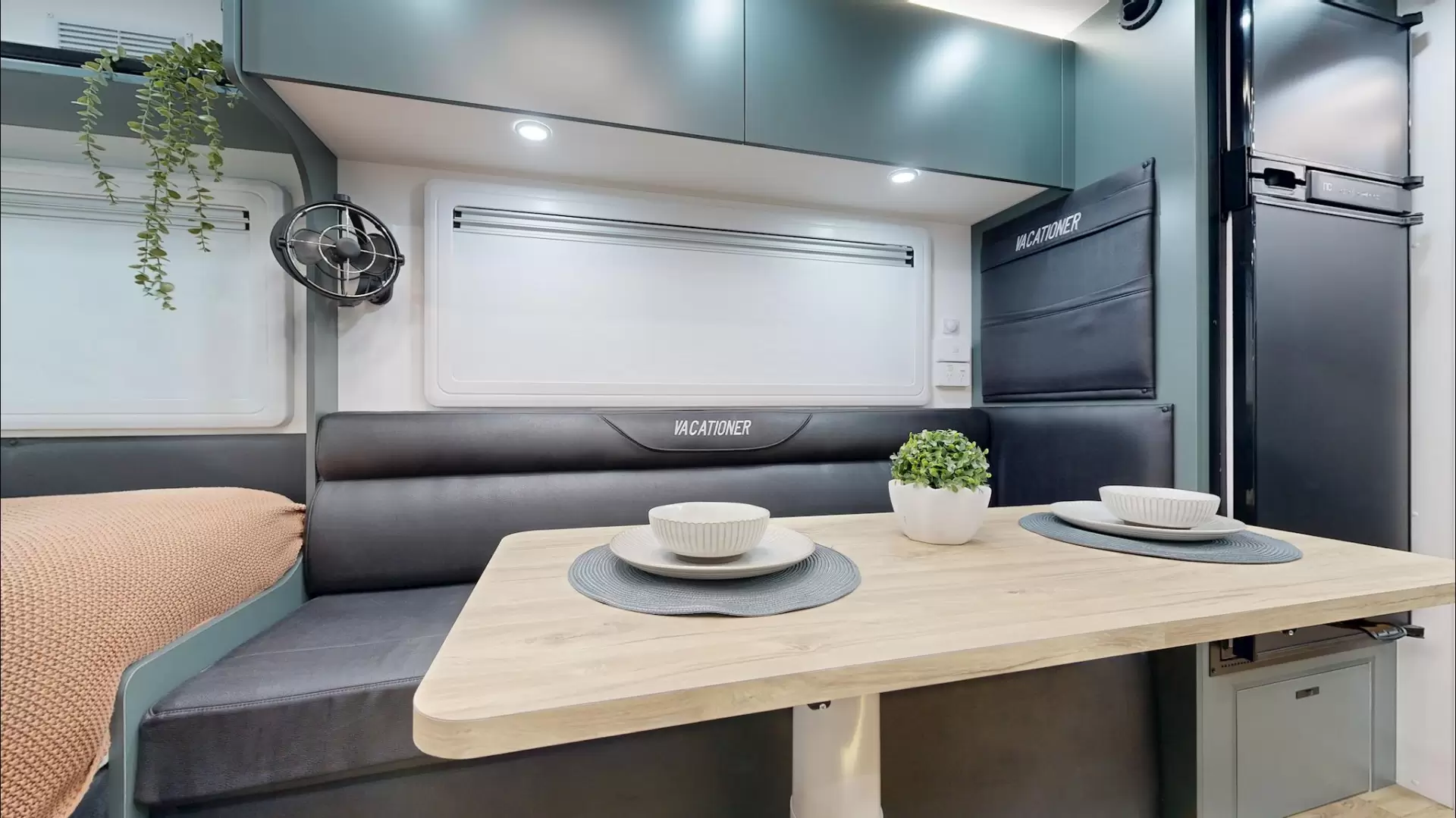 USED 2025 VACATIONER CARAVANS ROUGH RIDER